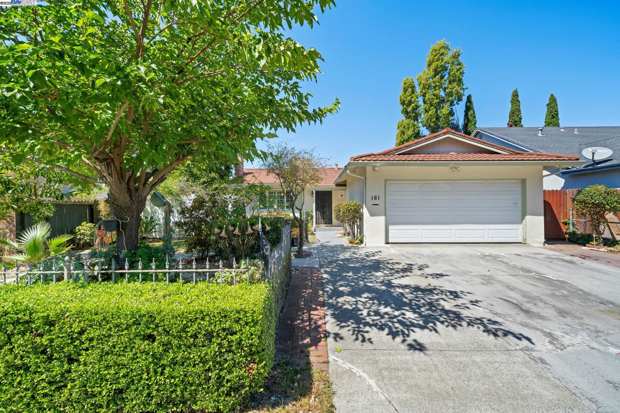 Detail Gallery Image 3 of 49 For 161 Richardson Dr., Vallejo,  CA 94589 - 3 Beds | 2 Baths