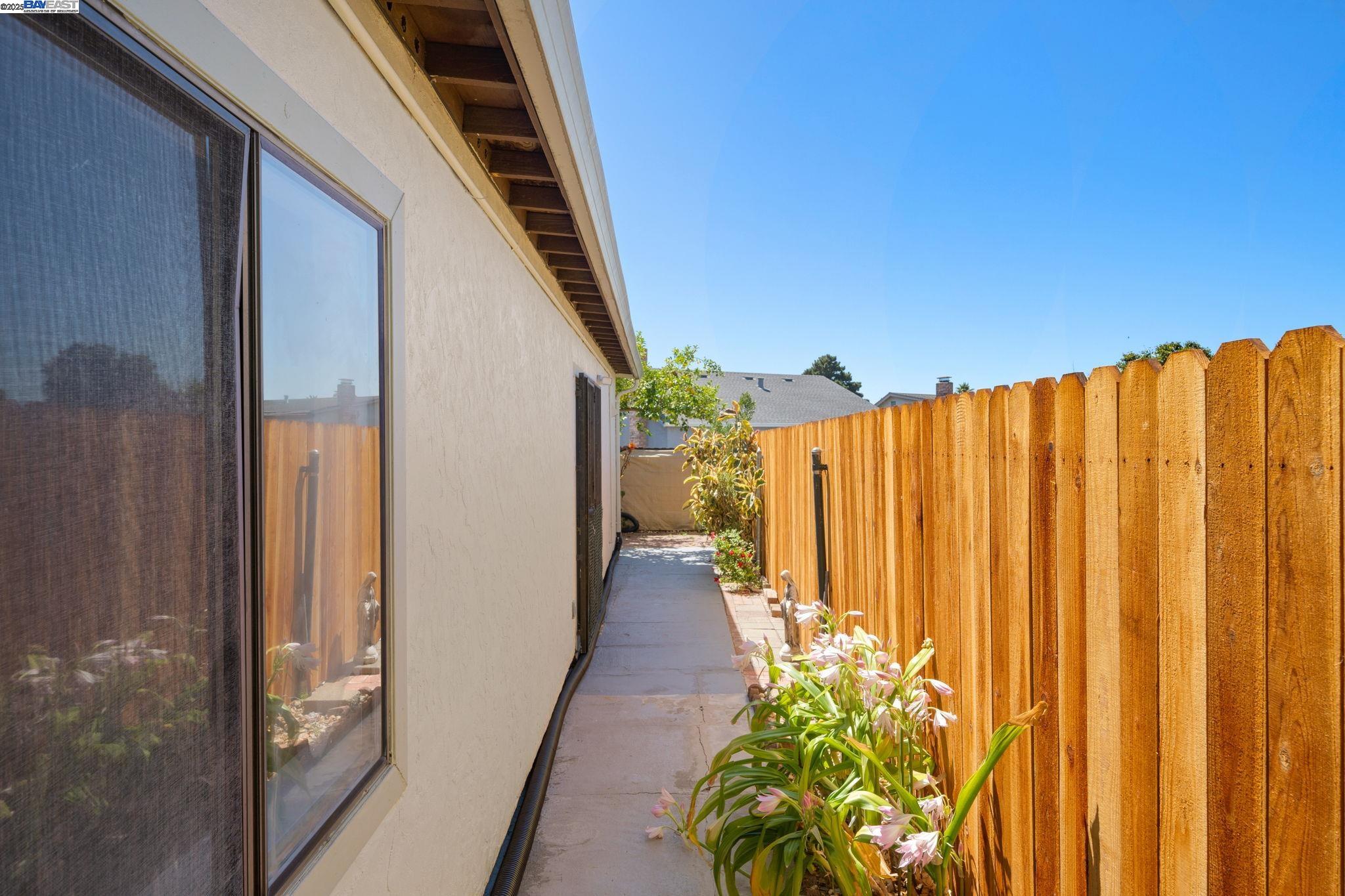 Detail Gallery Image 42 of 49 For 161 Richardson Dr., Vallejo,  CA 94589 - 3 Beds | 2 Baths
