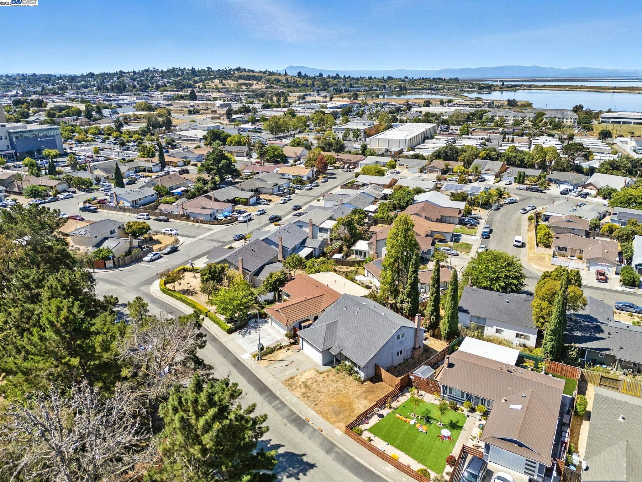 Detail Gallery Image 8 of 49 For 161 Richardson Dr., Vallejo,  CA 94589 - 3 Beds | 2 Baths