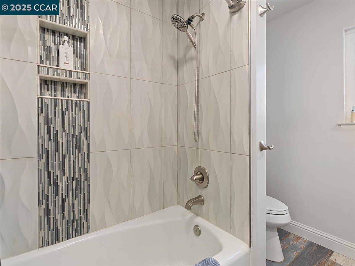 Detail Gallery Image 14 of 21 For 1546 Koch Ln, San Jose,  CA 95125 - 4 Beds | 2/1 Baths