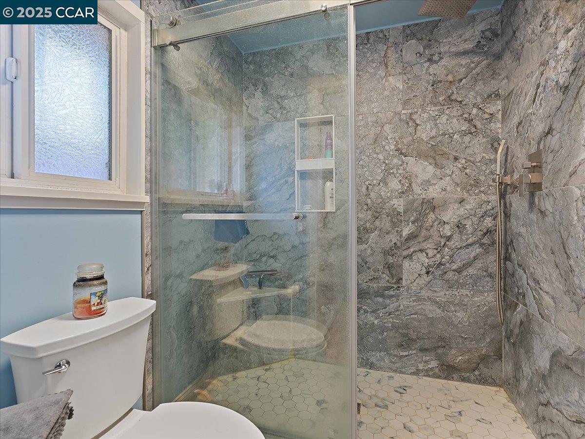 Detail Gallery Image 19 of 21 For 1546 Koch Ln, San Jose,  CA 95125 - 4 Beds | 2/1 Baths