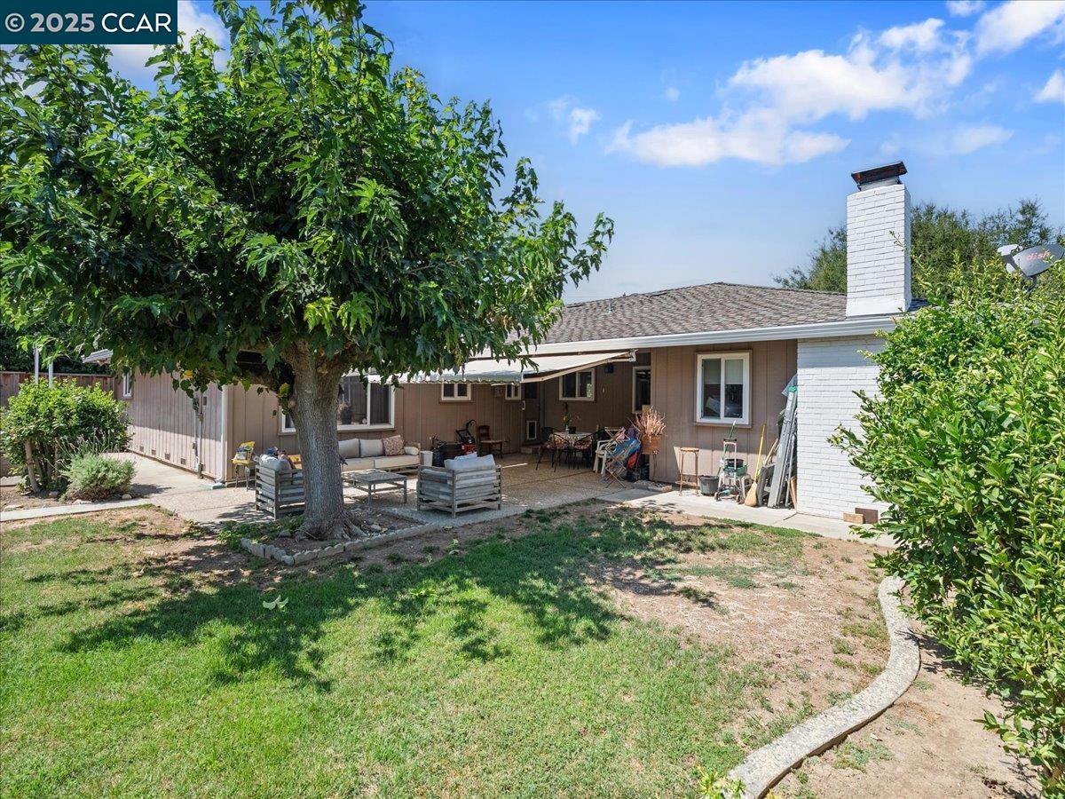 Detail Gallery Image 20 of 21 For 1546 Koch Ln, San Jose,  CA 95125 - 4 Beds | 2/1 Baths
