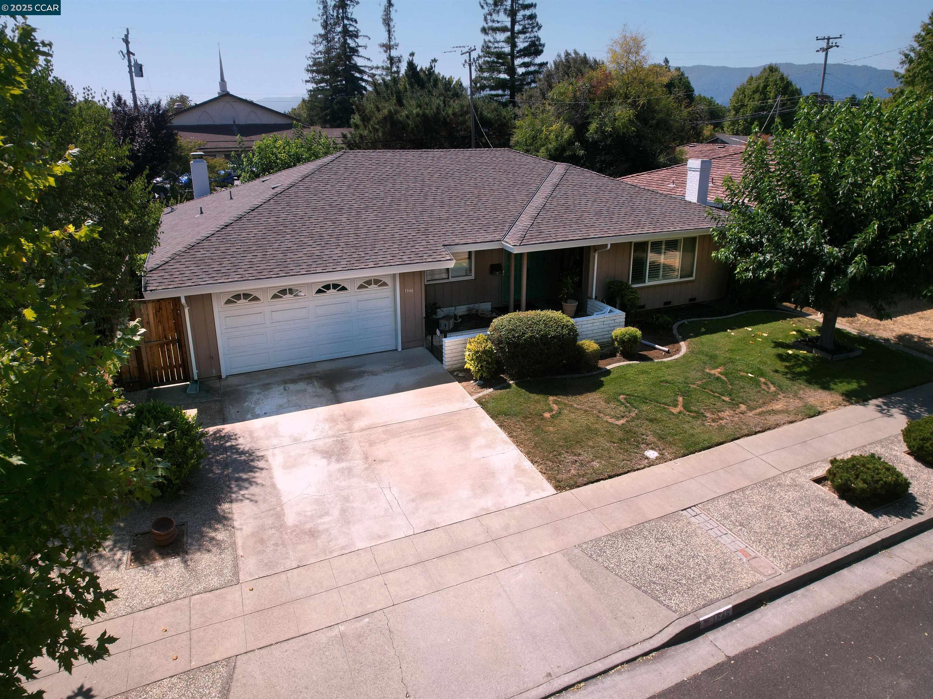 Detail Gallery Image 22 of 25 For 1546 Koch Ln, San Jose,  CA 95125 - 4 Beds | 2/1 Baths