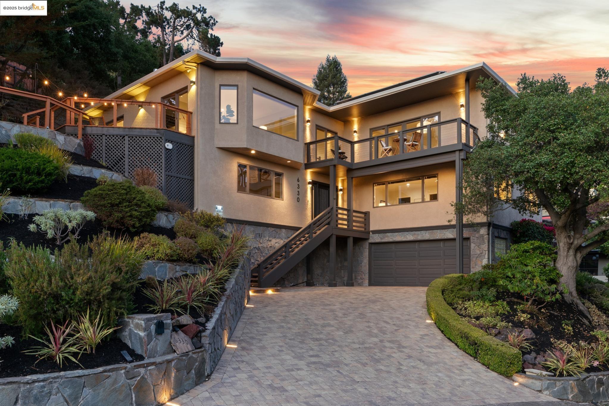 Detail Gallery Image 2 of 60 For 6330 Swainland Rd, Oakland,  CA 94611 - 5 Beds | 3/1 Baths