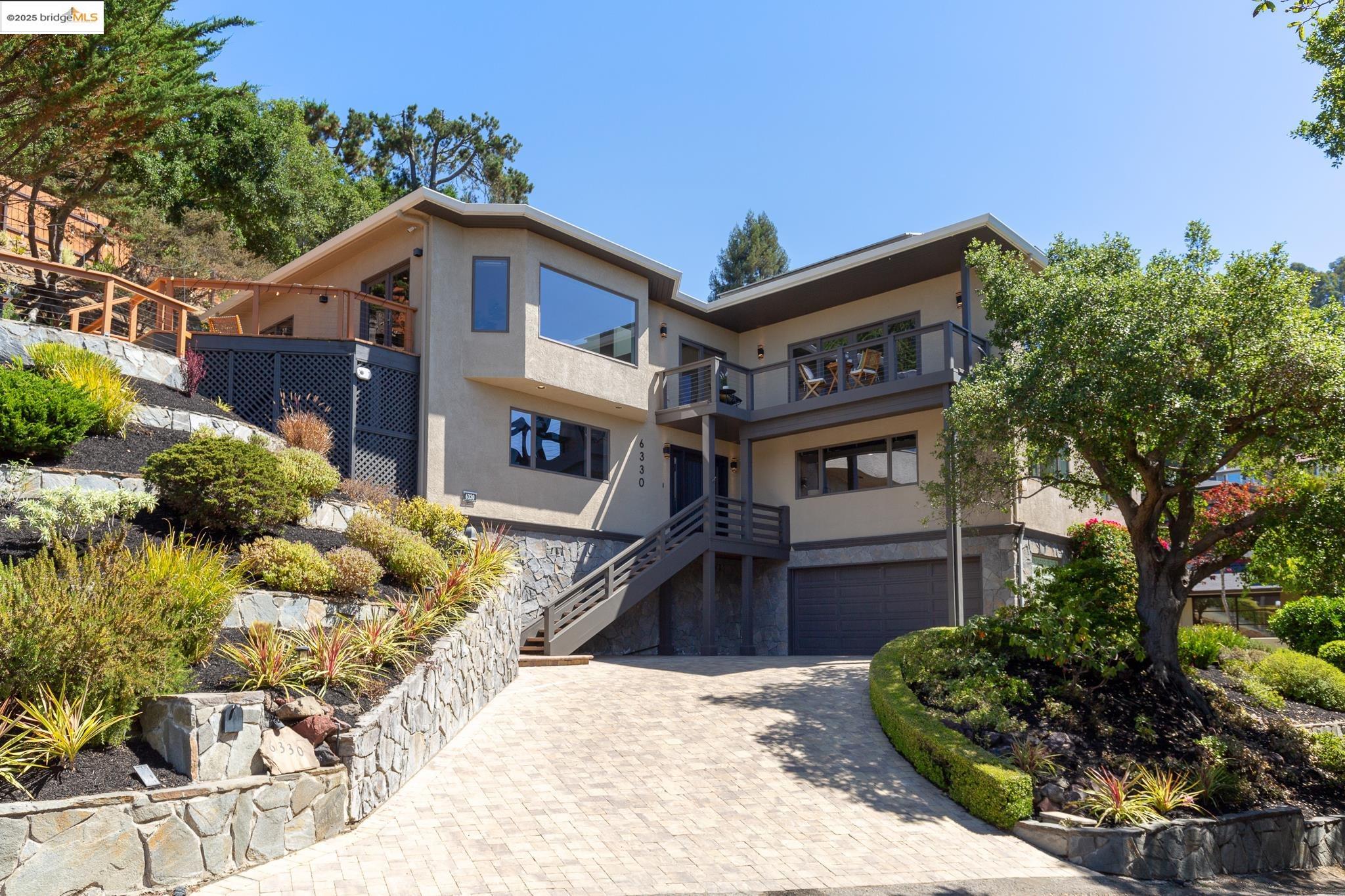 Detail Gallery Image 12 of 60 For 6330 Swainland Rd, Oakland,  CA 94611 - 5 Beds | 3/1 Baths