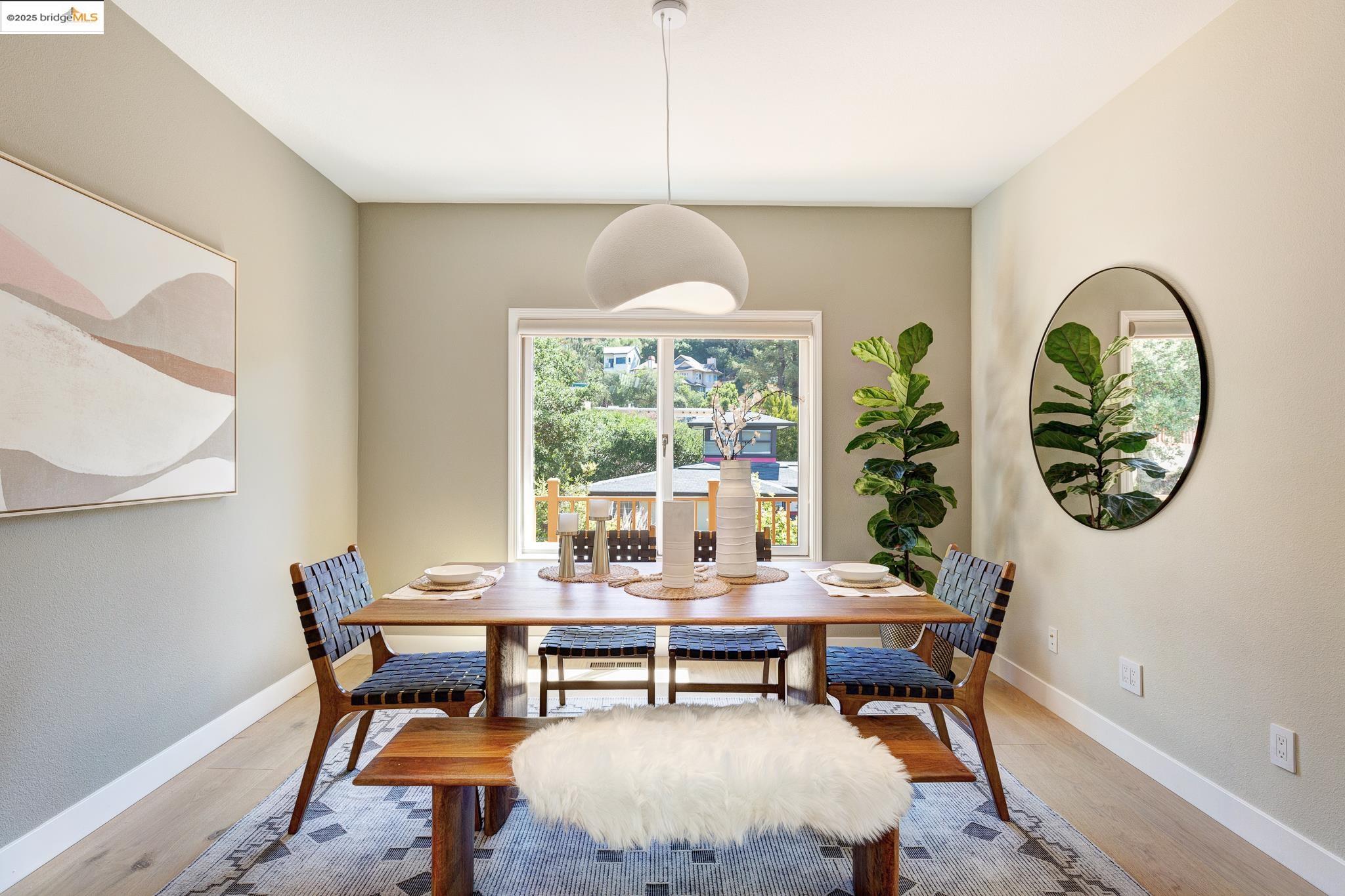 Detail Gallery Image 22 of 60 For 6330 Swainland Rd, Oakland,  CA 94611 - 5 Beds | 3/1 Baths