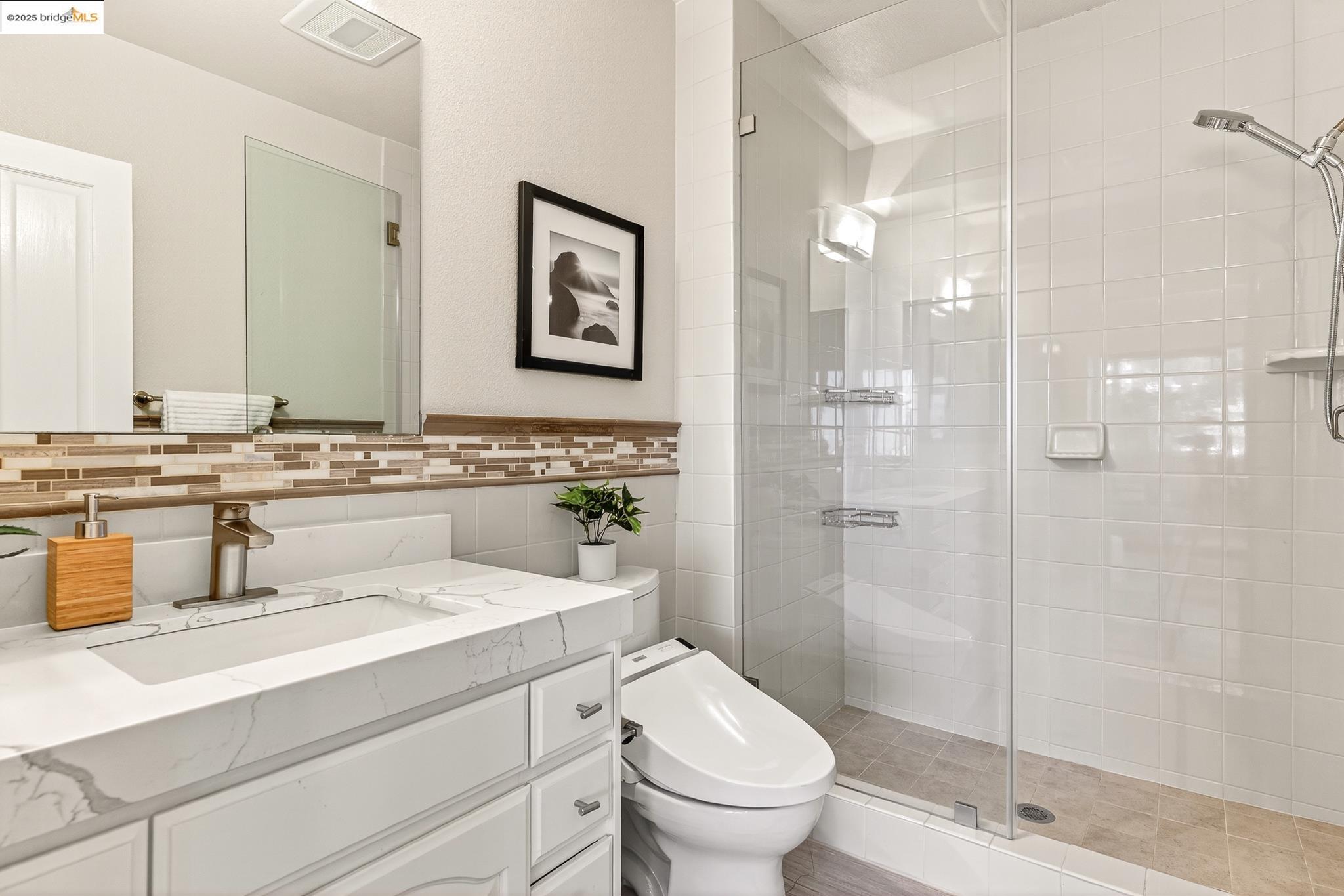Detail Gallery Image 47 of 60 For 6330 Swainland Rd, Oakland,  CA 94611 - 5 Beds | 3/1 Baths