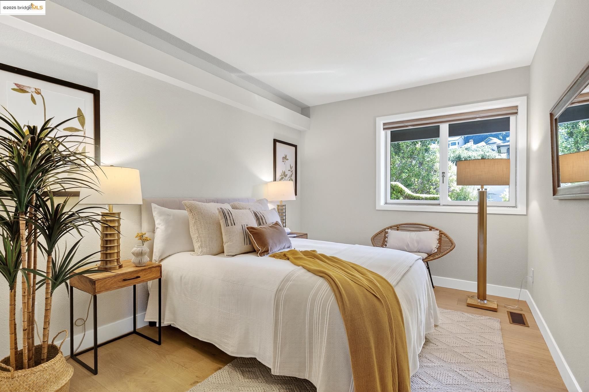 Detail Gallery Image 48 of 60 For 6330 Swainland Rd, Oakland,  CA 94611 - 5 Beds | 3/1 Baths