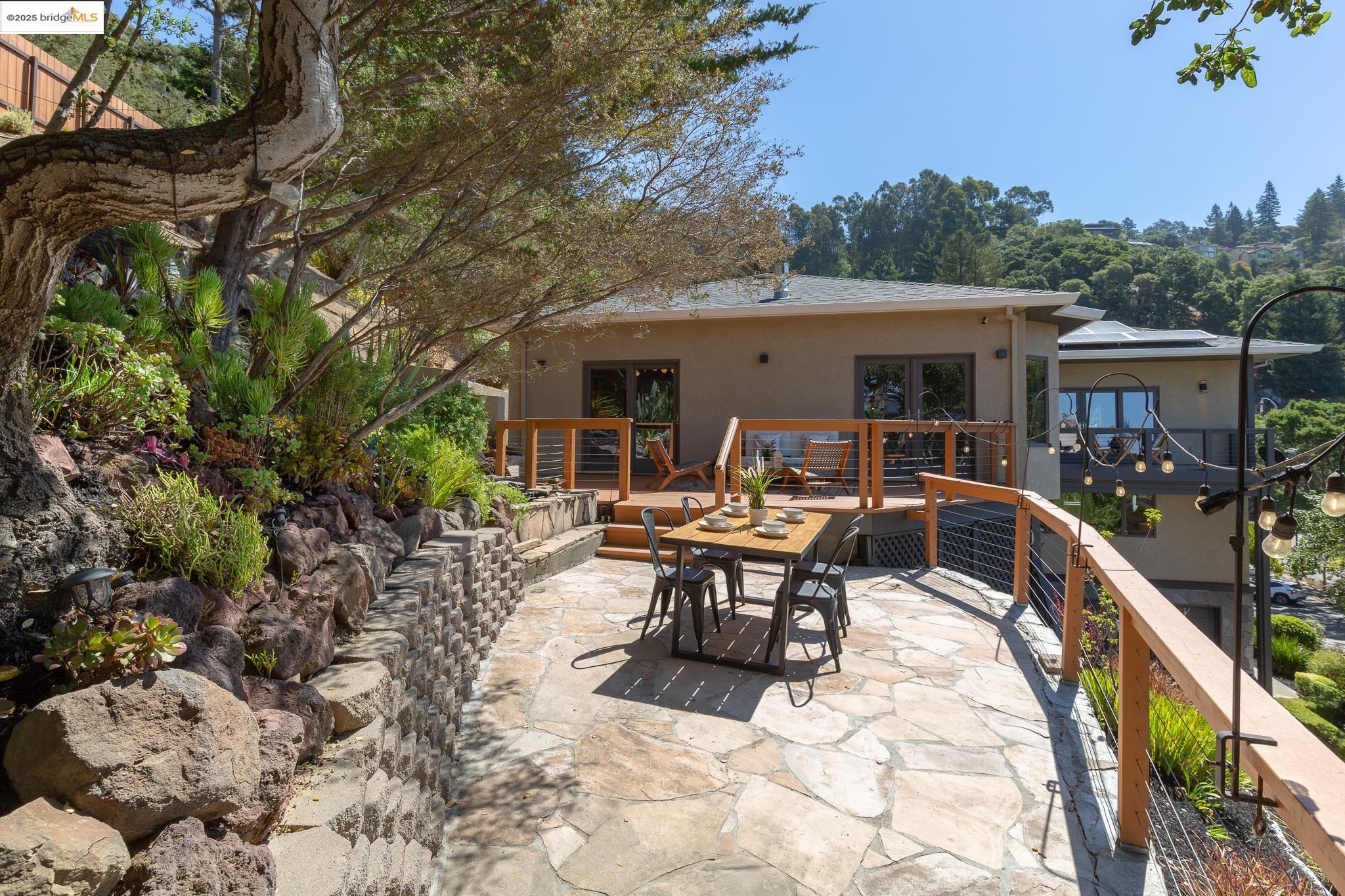 Detail Gallery Image 53 of 60 For 6330 Swainland Rd, Oakland,  CA 94611 - 5 Beds | 3/1 Baths