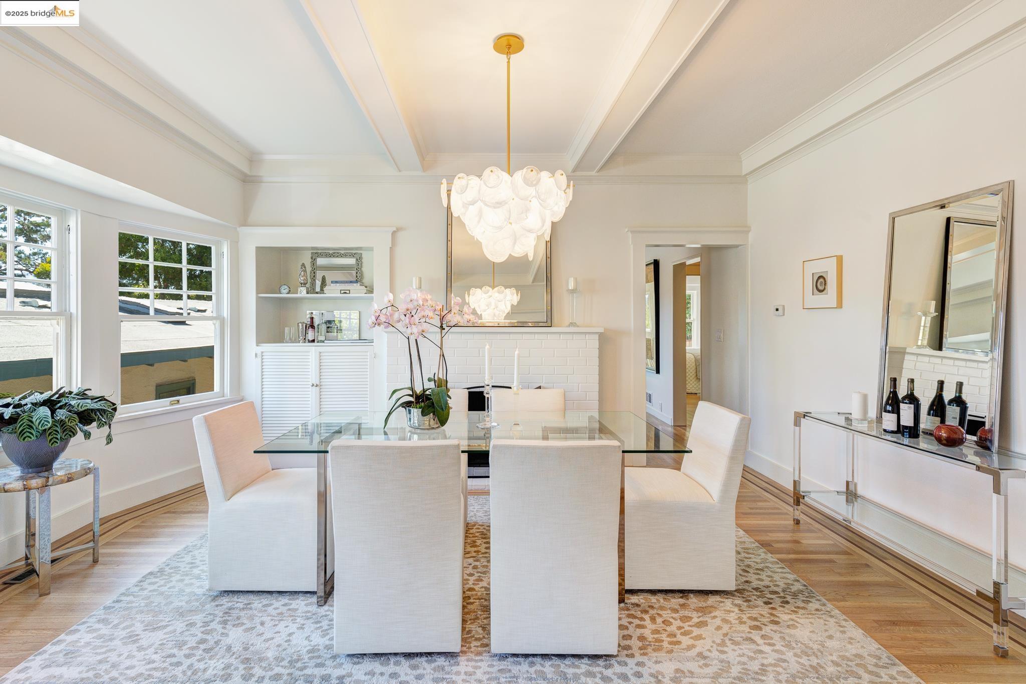 Detail Gallery Image 11 of 43 For 50 Lake Avenue, Piedmont,  CA 94611-0000 - 2 Beds | 2 Baths