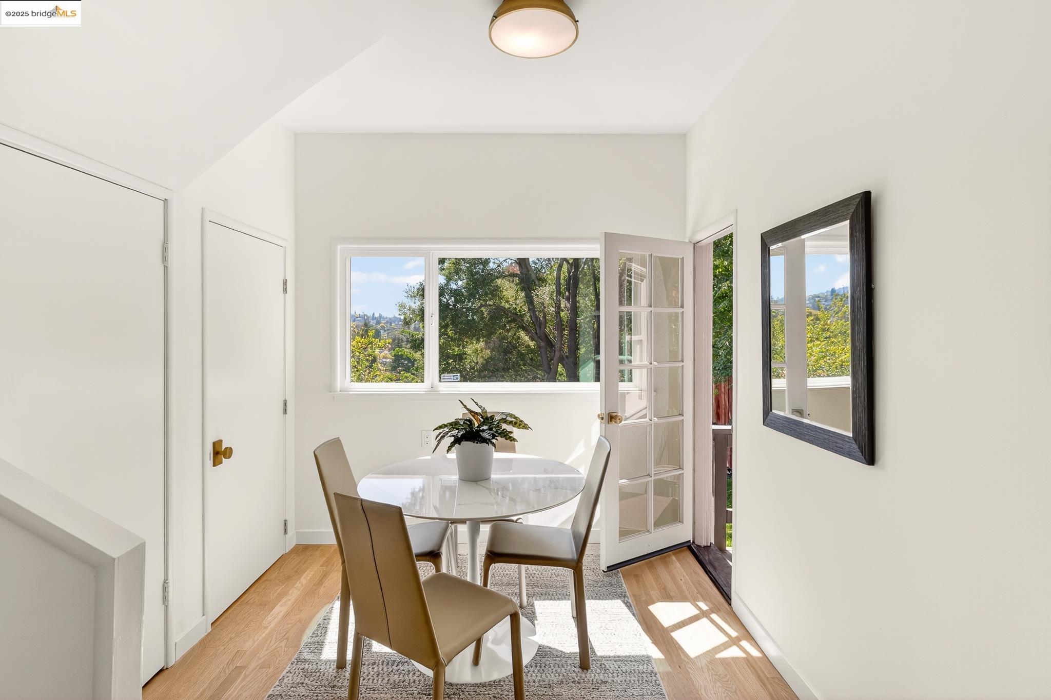 Detail Gallery Image 20 of 43 For 50 Lake Avenue, Piedmont,  CA 94611-0000 - 2 Beds | 2 Baths