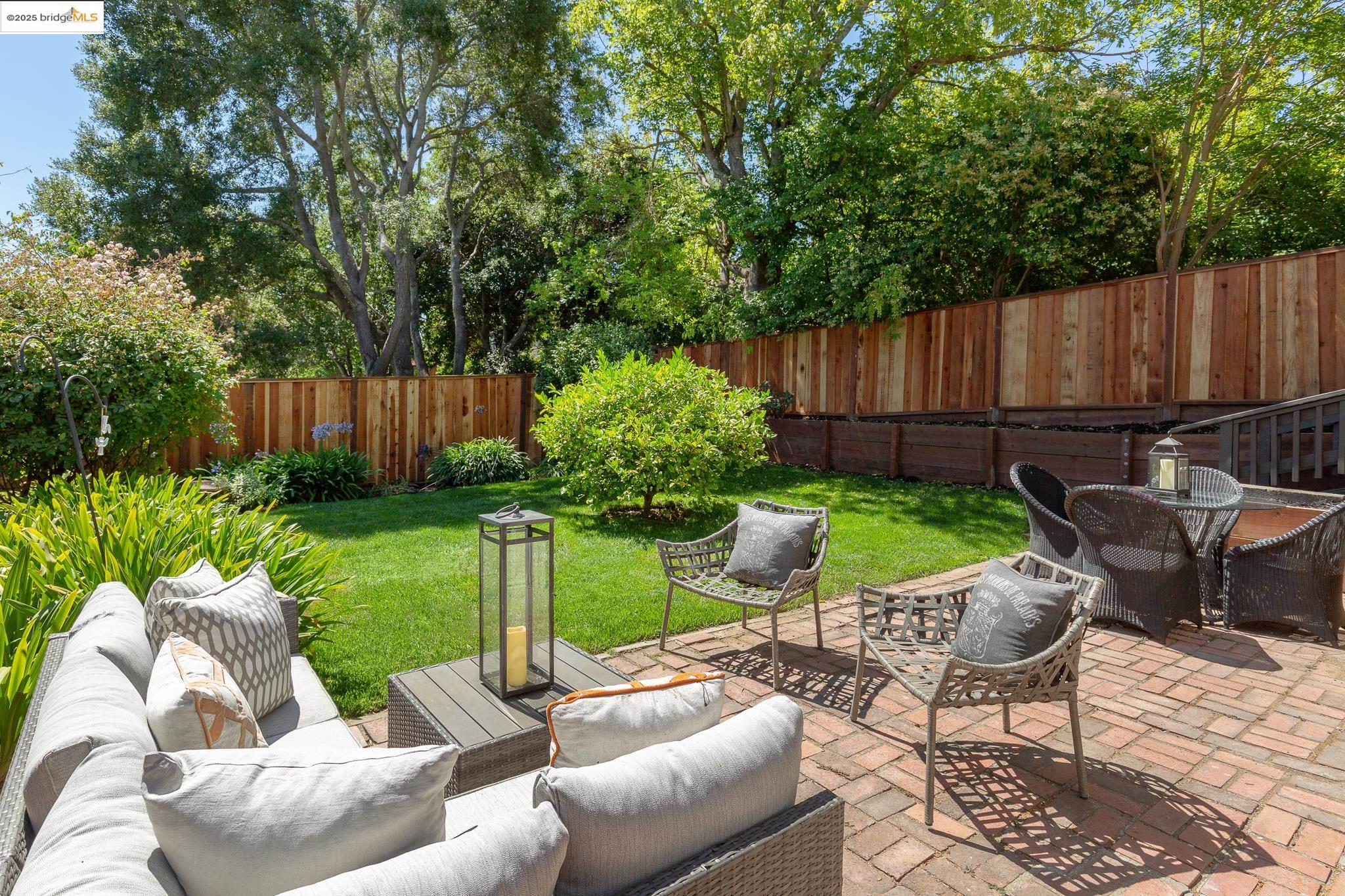 Detail Gallery Image 39 of 43 For 50 Lake Avenue, Piedmont,  CA 94611-0000 - 2 Beds | 2 Baths
