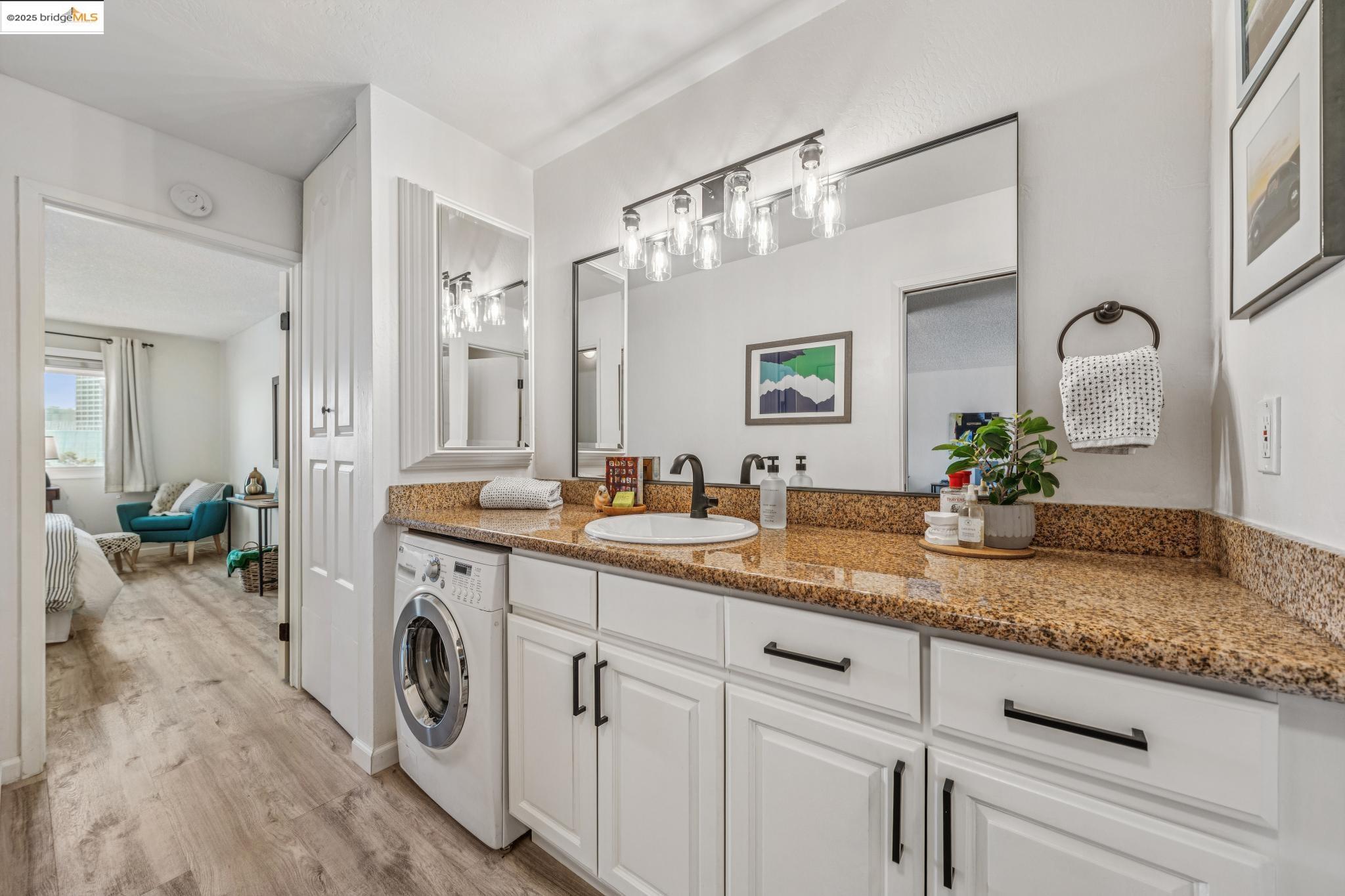 Detail Gallery Image 14 of 26 For 85 Vernon St #305,  Oakland,  CA 94610 - 1 Beds | 1 Baths