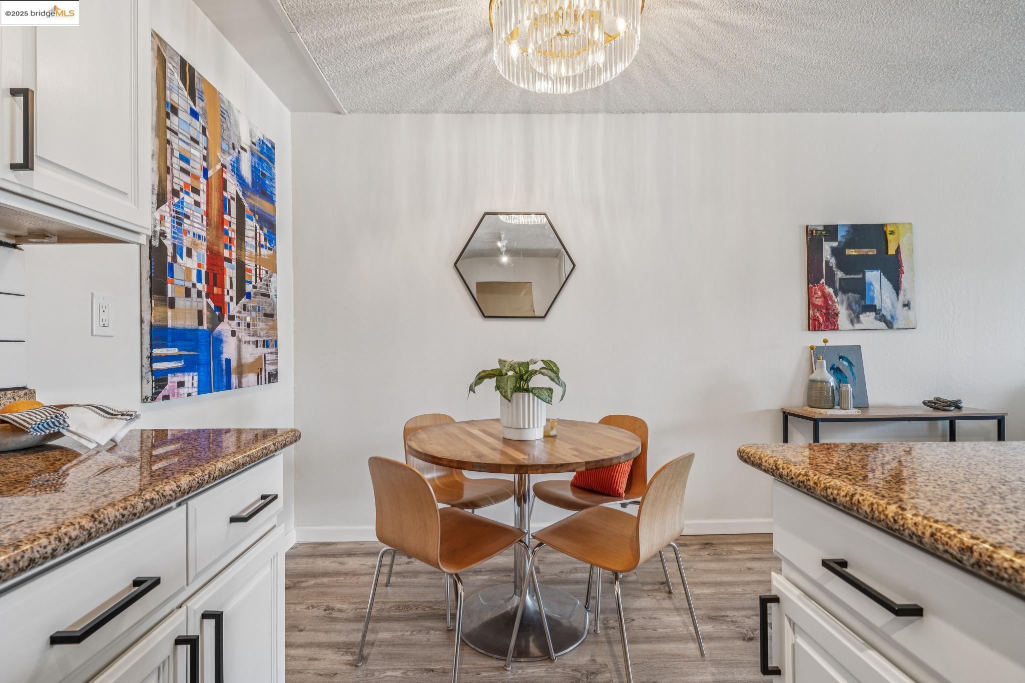 Detail Gallery Image 4 of 26 For 85 Vernon St #305,  Oakland,  CA 94610 - 1 Beds | 1 Baths