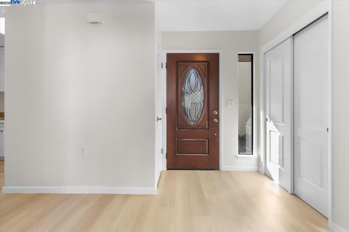 Detail Gallery Image 7 of 47 For 236 Tangerine Ct, San Ramon,  CA 94583 - 2 Beds | 2 Baths