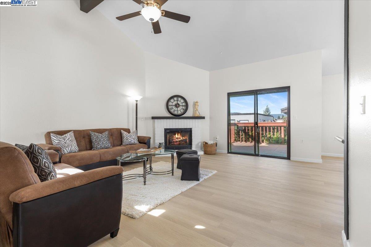 Detail Gallery Image 9 of 47 For 236 Tangerine Ct, San Ramon,  CA 94583 - 2 Beds | 2 Baths