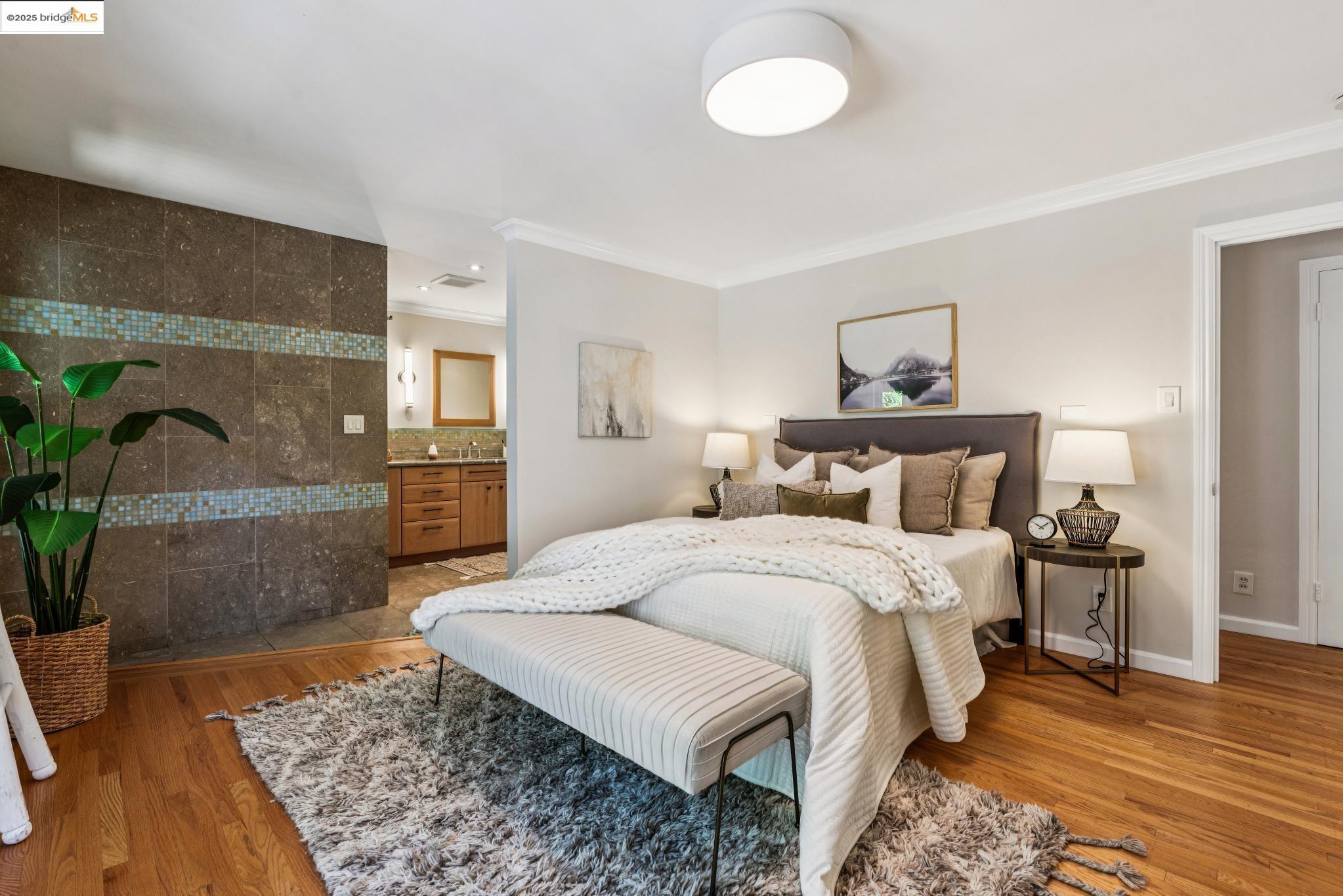 Detail Gallery Image 19 of 46 For 2120 Braemar Rd, Oakland,  CA 94602 - 2 Beds | 2 Baths