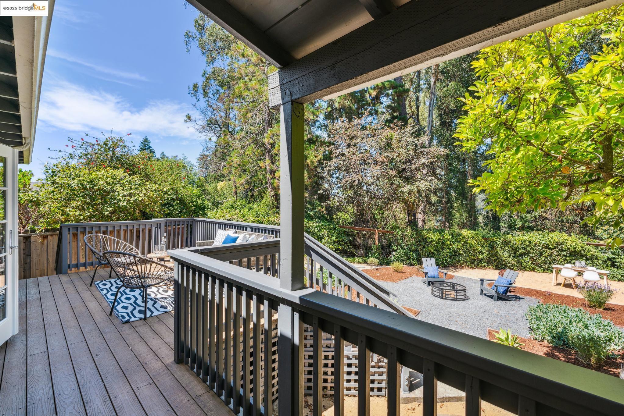Detail Gallery Image 30 of 46 For 2120 Braemar Rd, Oakland,  CA 94602 - 2 Beds | 2 Baths