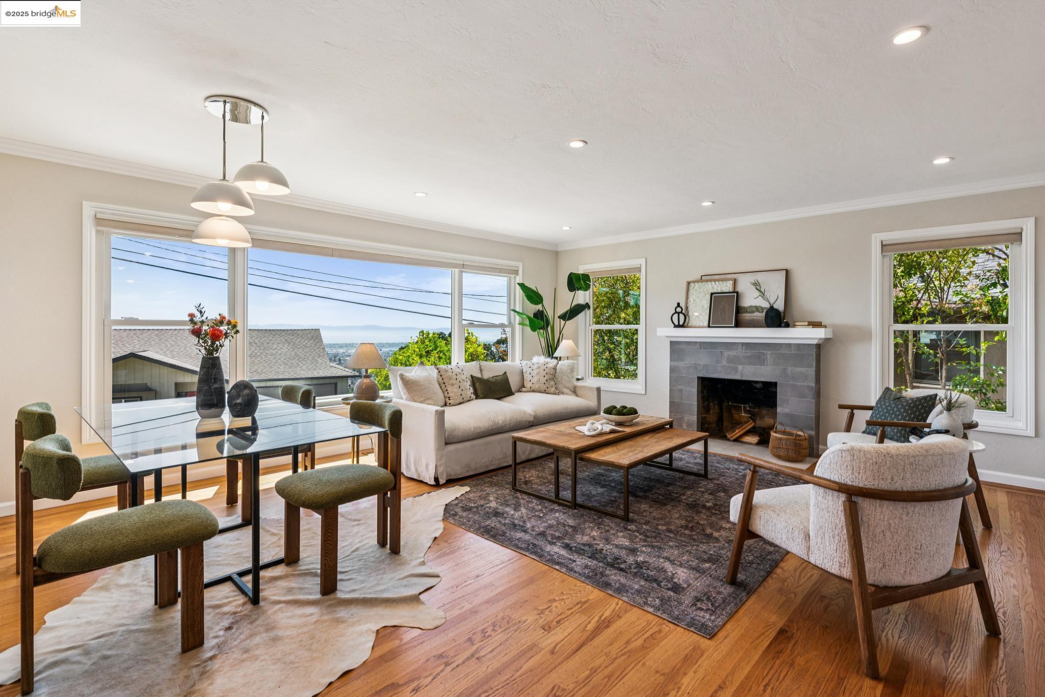 Detail Gallery Image 4 of 46 For 2120 Braemar Rd, Oakland,  CA 94602 - 2 Beds | 2 Baths