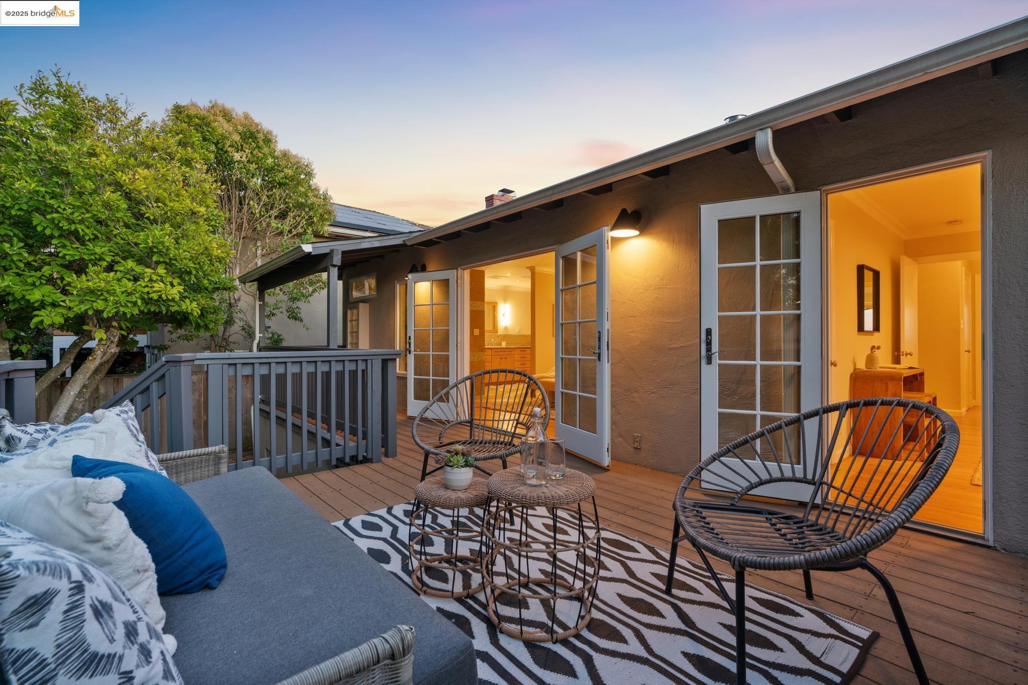 Detail Gallery Image 35 of 46 For 2120 Braemar Rd, Oakland,  CA 94602 - 2 Beds | 2 Baths