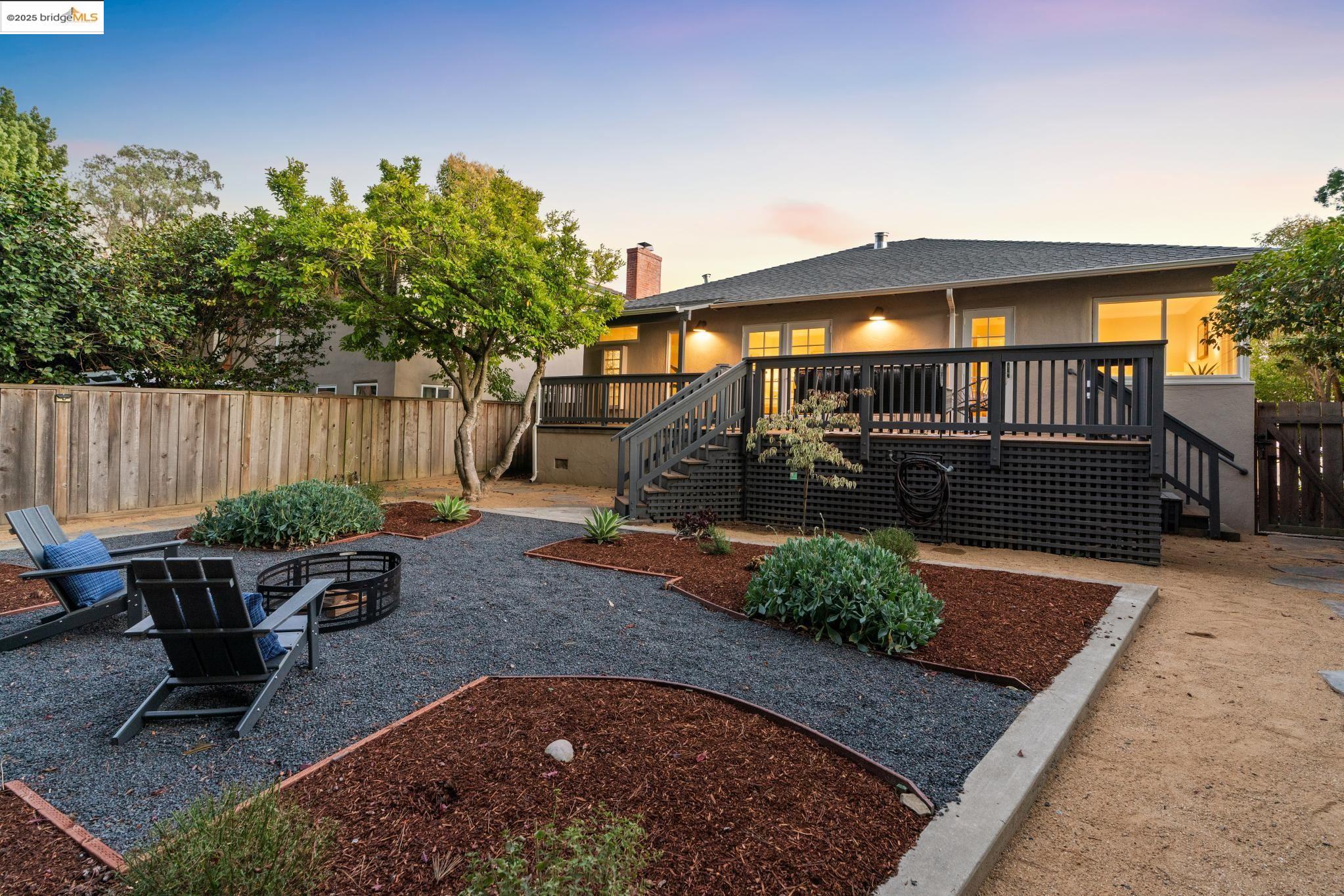 Detail Gallery Image 42 of 46 For 2120 Braemar Rd, Oakland,  CA 94602 - 2 Beds | 2 Baths