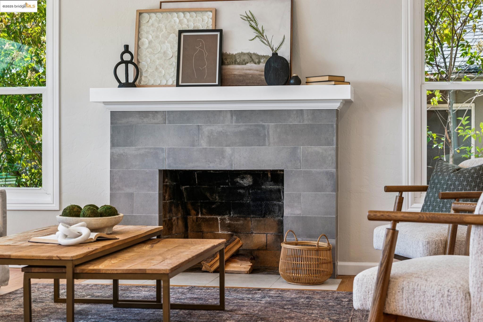 Detail Gallery Image 6 of 46 For 2120 Braemar Rd, Oakland,  CA 94602 - 2 Beds | 2 Baths