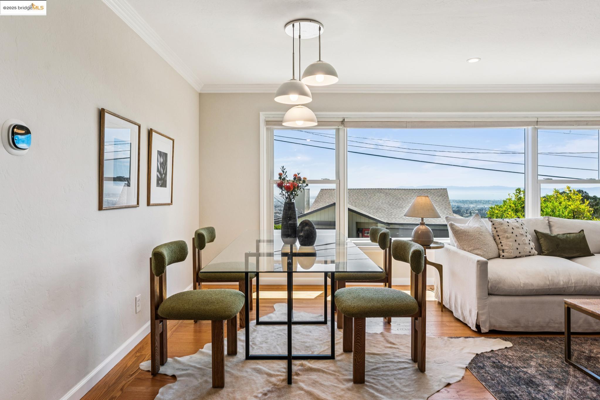 Detail Gallery Image 10 of 46 For 2120 Braemar Rd, Oakland,  CA 94602 - 2 Beds | 2 Baths