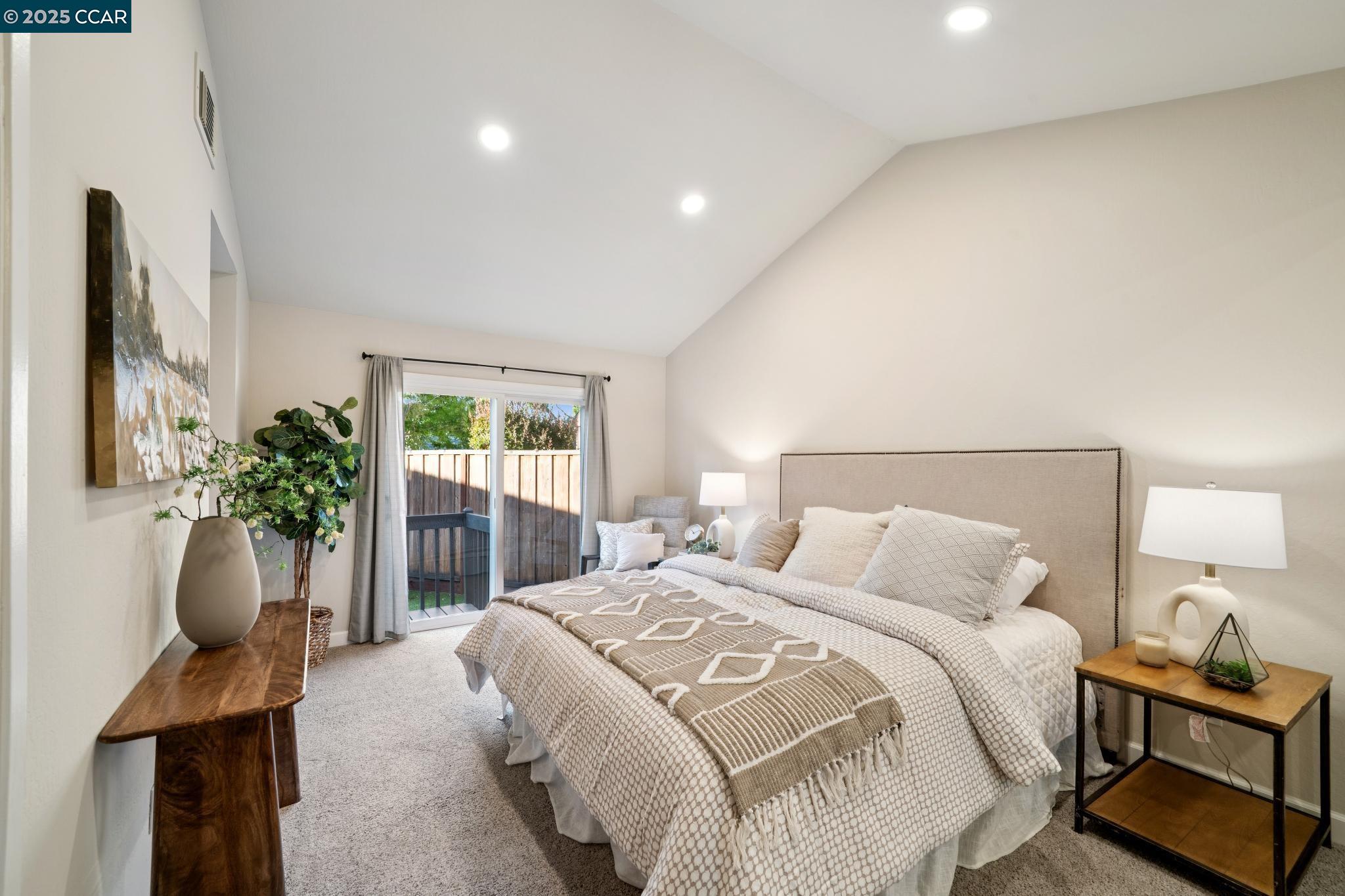 Detail Gallery Image 28 of 48 For 2162 Hillside Ave, Walnut Creek,  CA 94597 - 2 Beds | 2 Baths