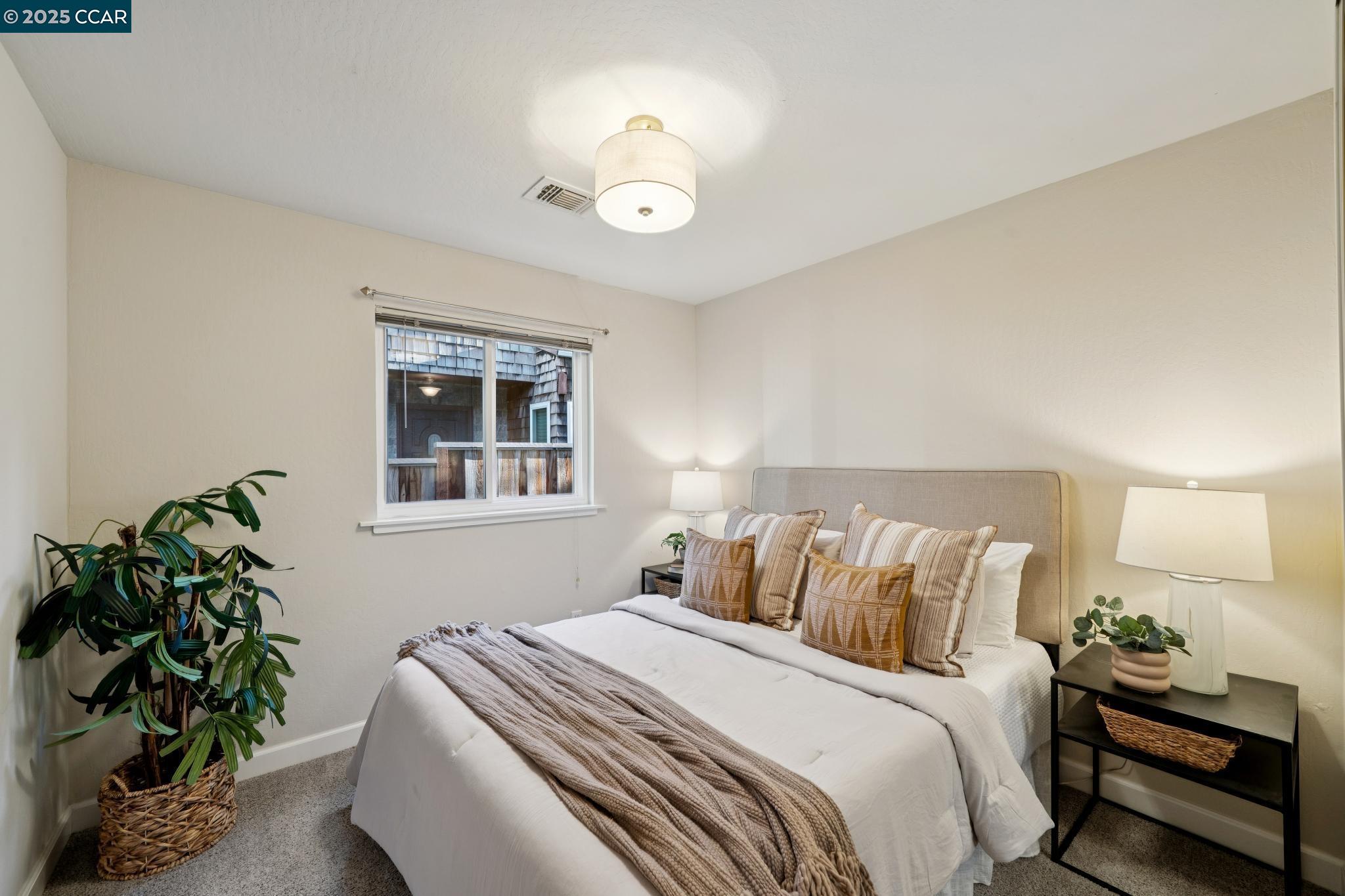 Detail Gallery Image 35 of 48 For 2162 Hillside Ave, Walnut Creek,  CA 94597 - 2 Beds | 2 Baths