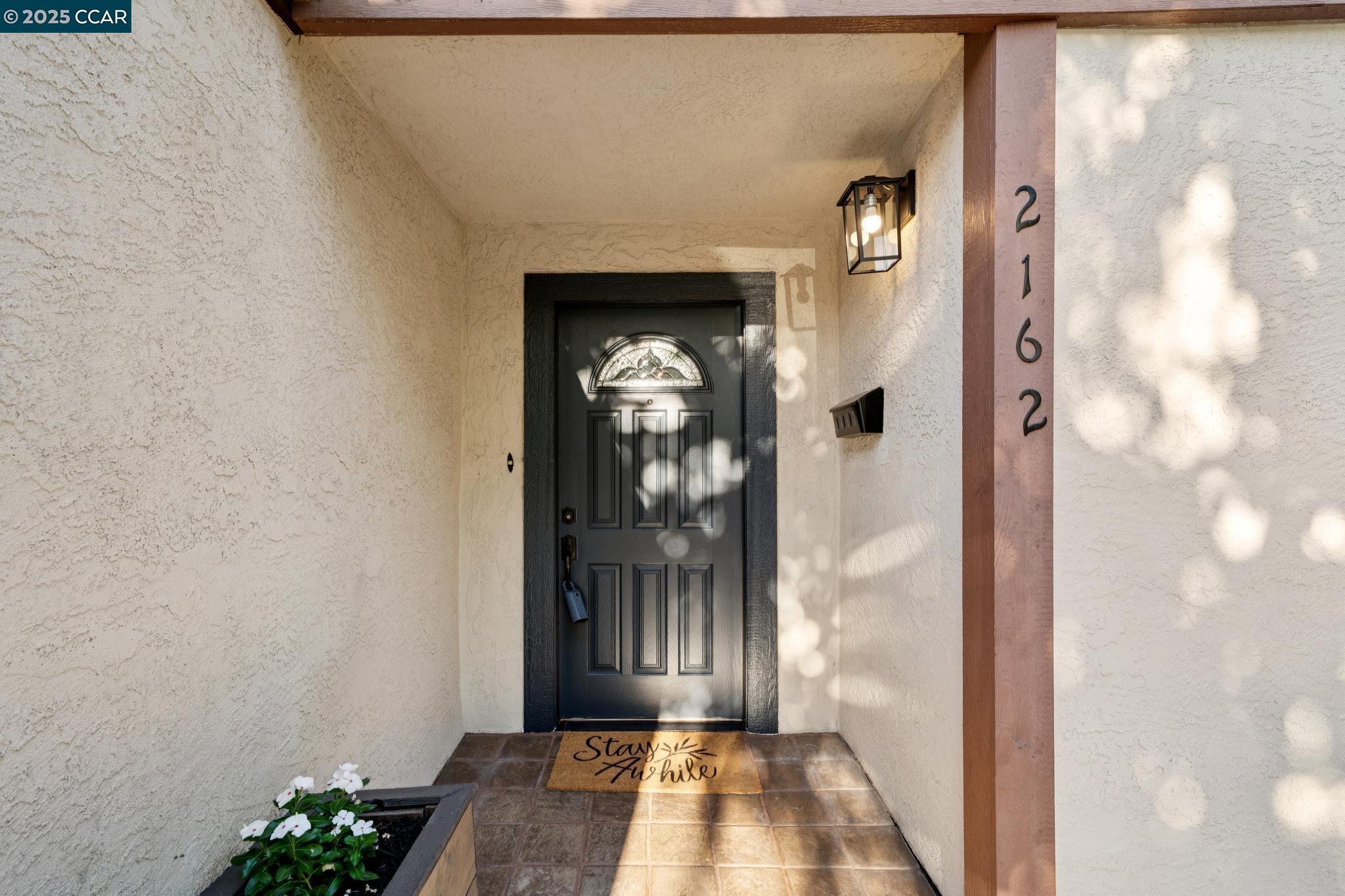 Detail Gallery Image 5 of 48 For 2162 Hillside Ave, Walnut Creek,  CA 94597 - 2 Beds | 2 Baths