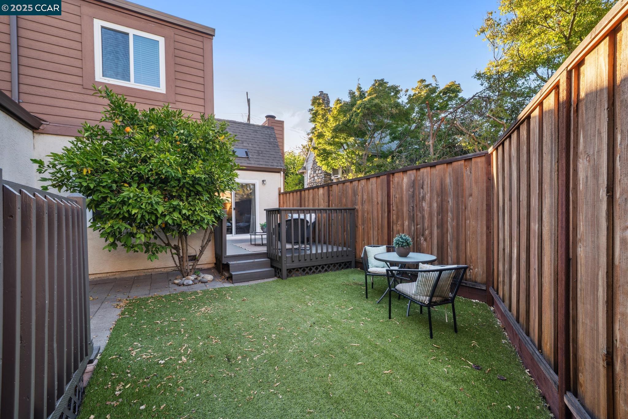 Detail Gallery Image 46 of 48 For 2162 Hillside Ave, Walnut Creek,  CA 94597 - 2 Beds | 2 Baths