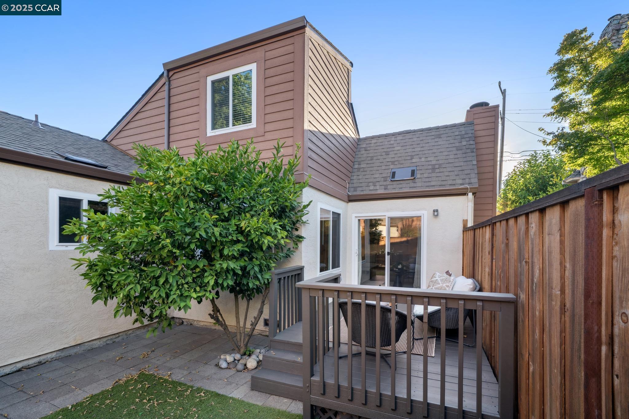 Detail Gallery Image 47 of 48 For 2162 Hillside Ave, Walnut Creek,  CA 94597 - 2 Beds | 2 Baths