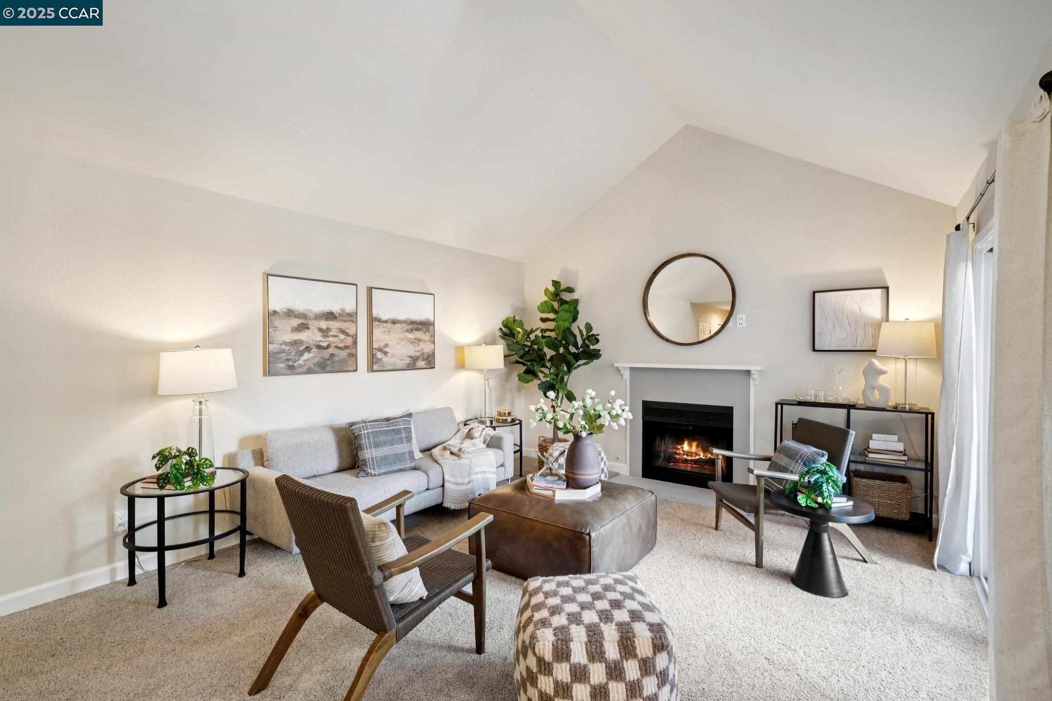Detail Gallery Image 8 of 48 For 2162 Hillside Ave, Walnut Creek,  CA 94597 - 2 Beds | 2 Baths