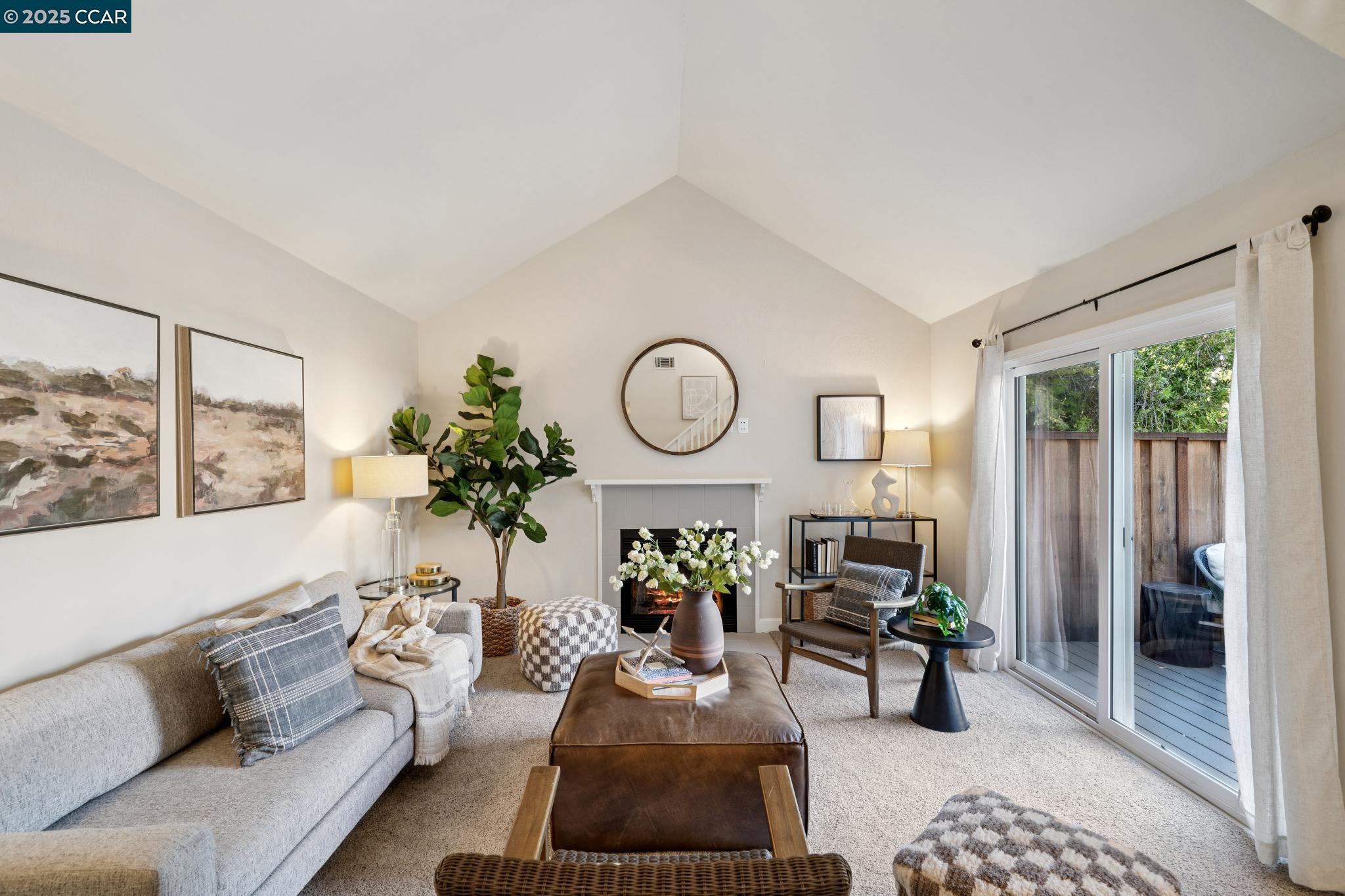 Detail Gallery Image 9 of 48 For 2162 Hillside Ave, Walnut Creek,  CA 94597 - 2 Beds | 2 Baths