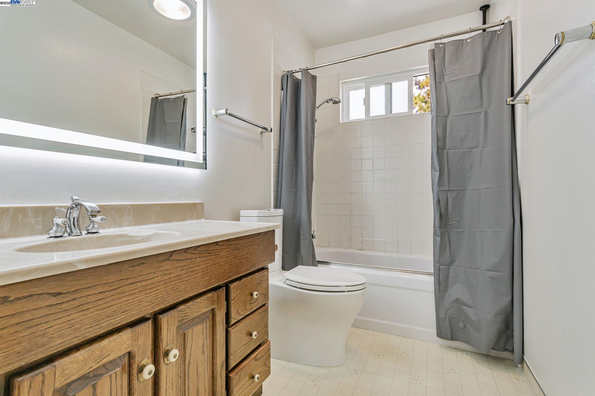 Detail Gallery Image 20 of 42 For 8975 Alcosta Blvd #104,  San Ramon,  CA 94583 - 2 Beds | 1 Baths