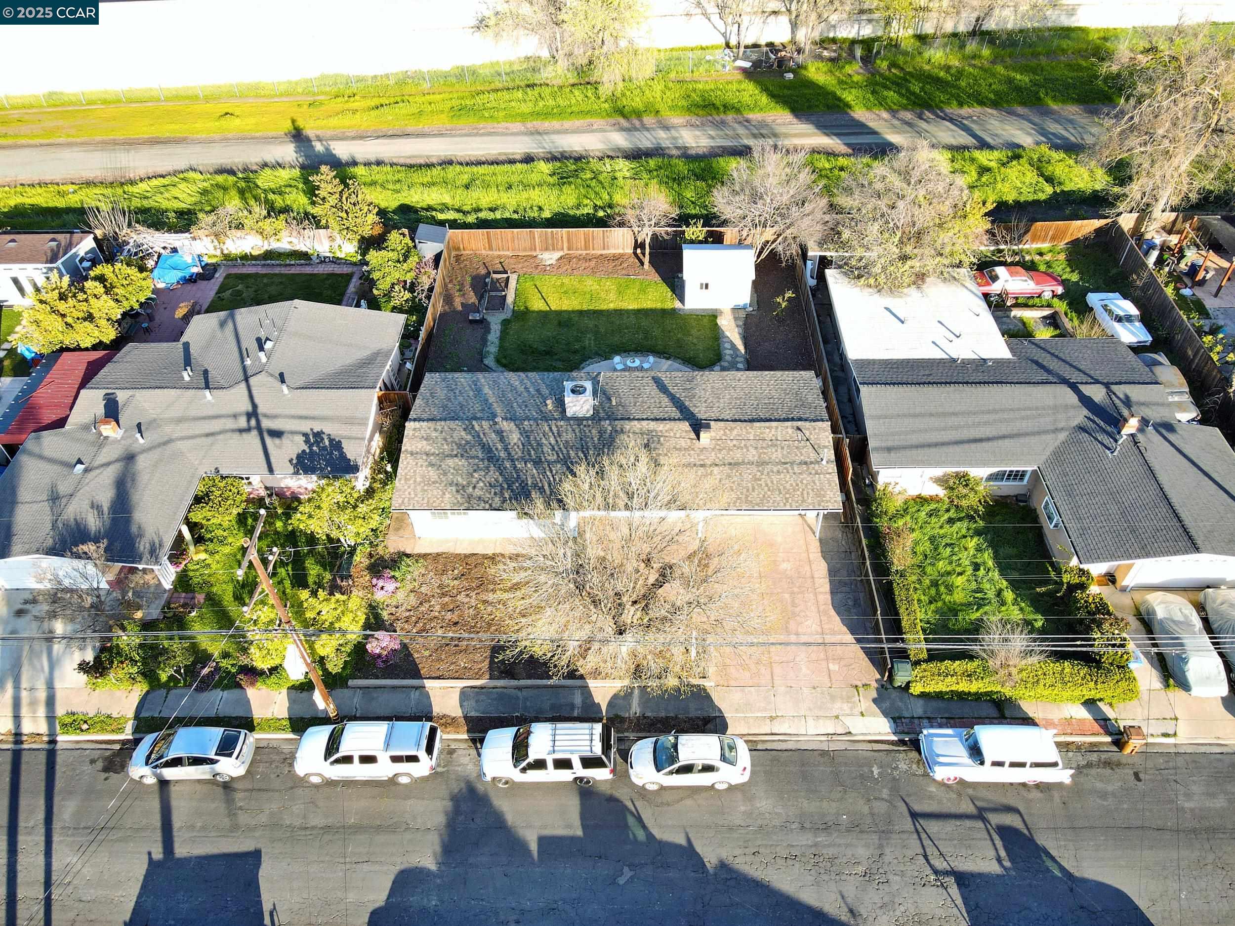 Detail Gallery Image 34 of 36 For 2774 Broadmoor Avenue, Concord,  CA 94520 - 3 Beds | 1 Baths