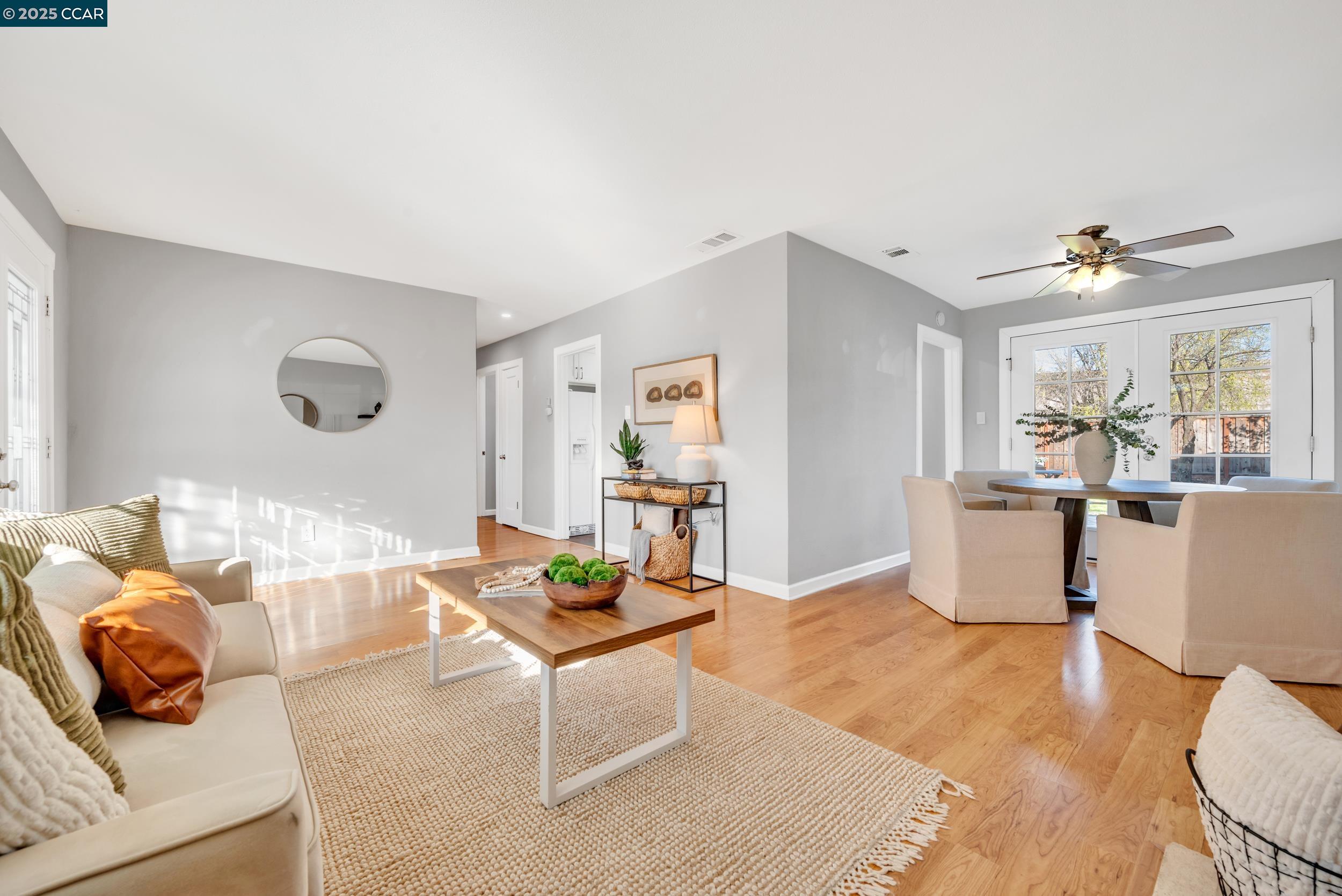 Detail Gallery Image 6 of 36 For 2774 Broadmoor Avenue, Concord,  CA 94520 - 3 Beds | 1 Baths