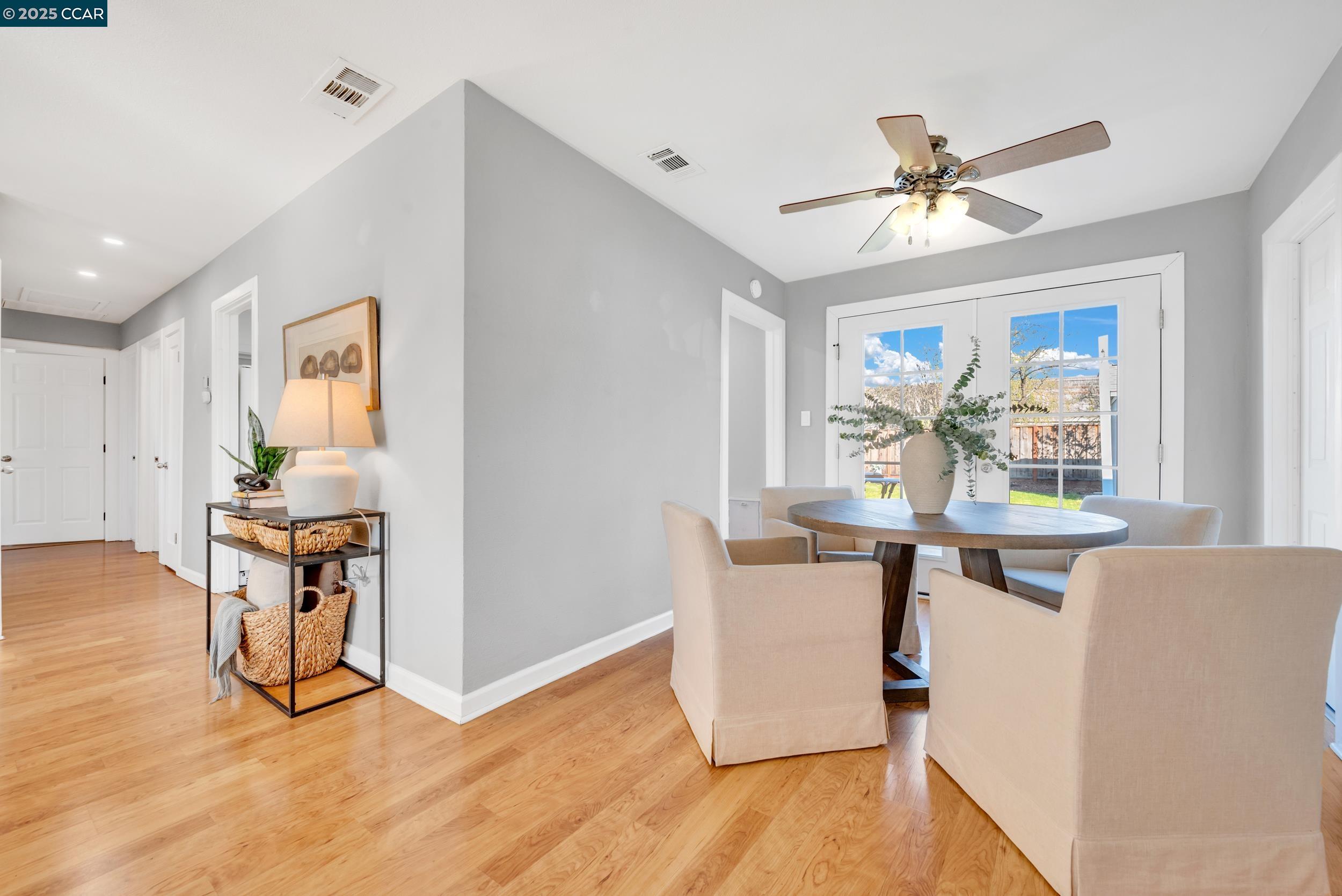 Detail Gallery Image 8 of 36 For 2774 Broadmoor Avenue, Concord,  CA 94520 - 3 Beds | 1 Baths