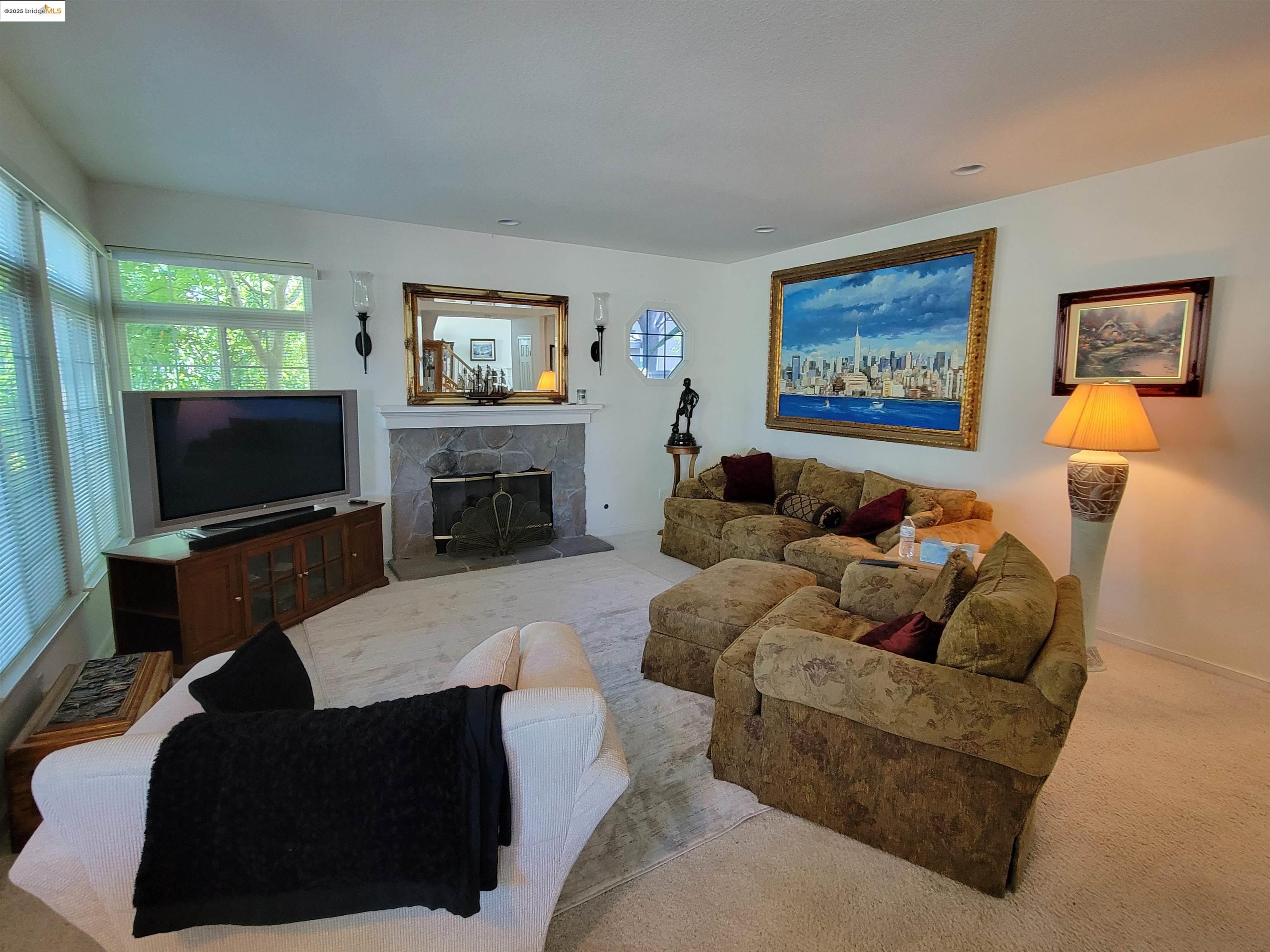 Detail Gallery Image 13 of 52 For 4729 Matterhorn Ct, Antioch,  CA 94531 - 5 Beds | 3 Baths