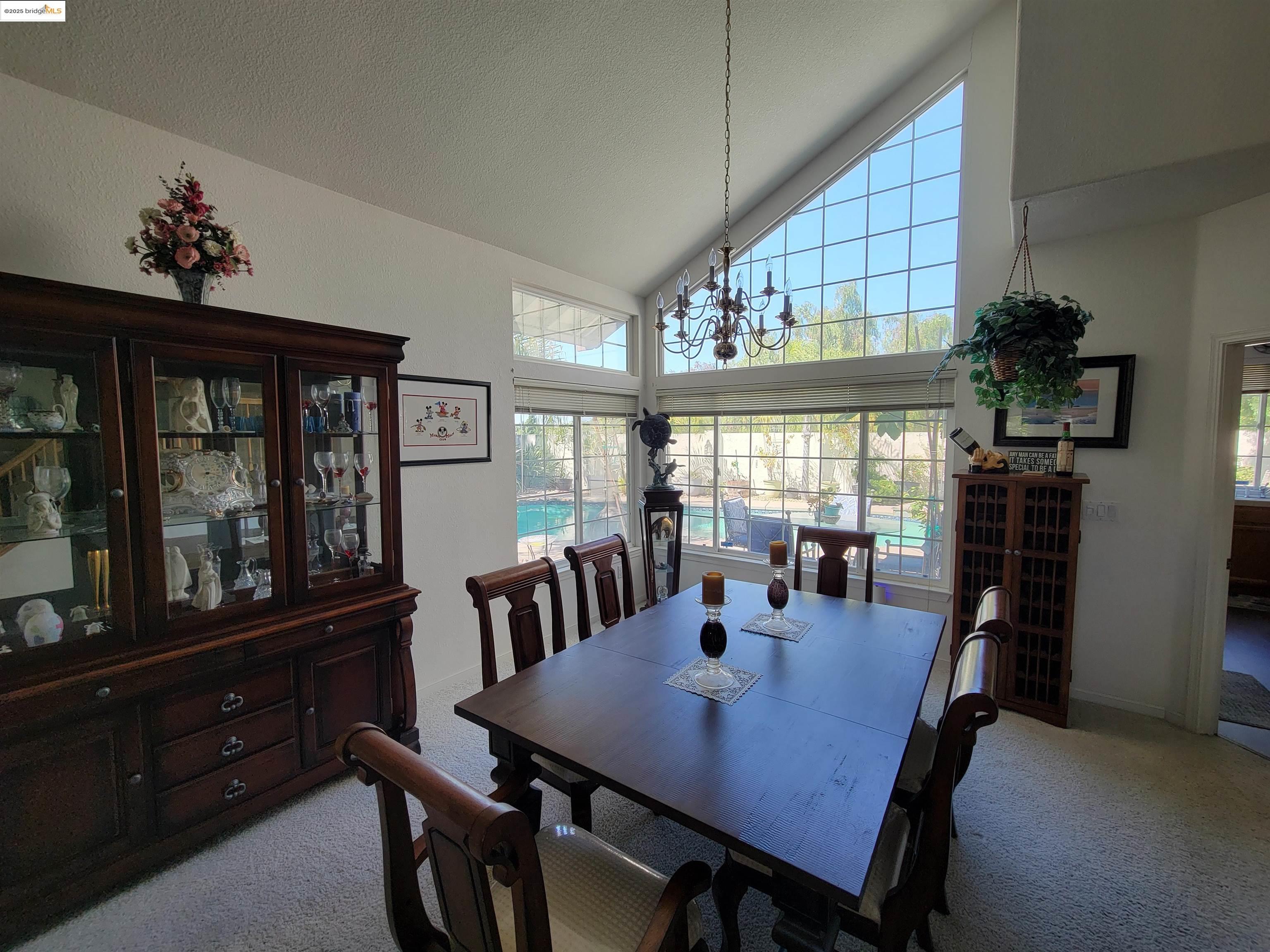 Detail Gallery Image 4 of 52 For 4729 Matterhorn Ct, Antioch,  CA 94531 - 5 Beds | 3 Baths