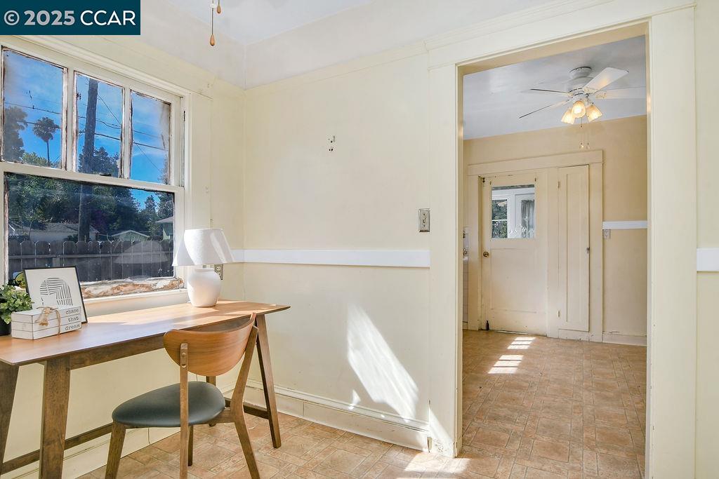 Detail Gallery Image 9 of 23 For 1634 Alhambra Ave, Martinez,  CA 94553-2406 - 2 Beds | 1 Baths