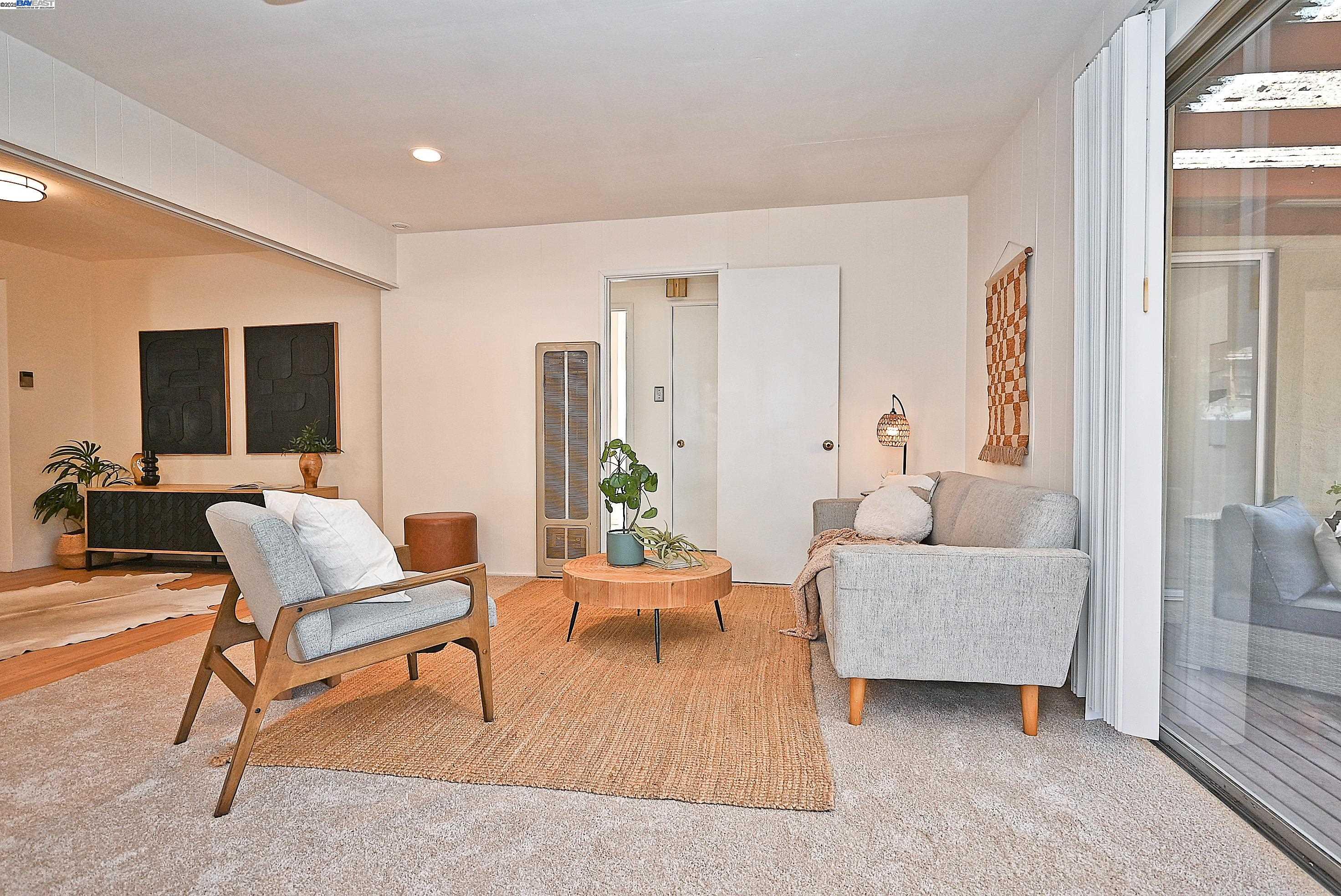 Detail Gallery Image 11 of 31 For 2081 Strang Ave, San Leandro,  CA 94578 - 3 Beds | 2 Baths