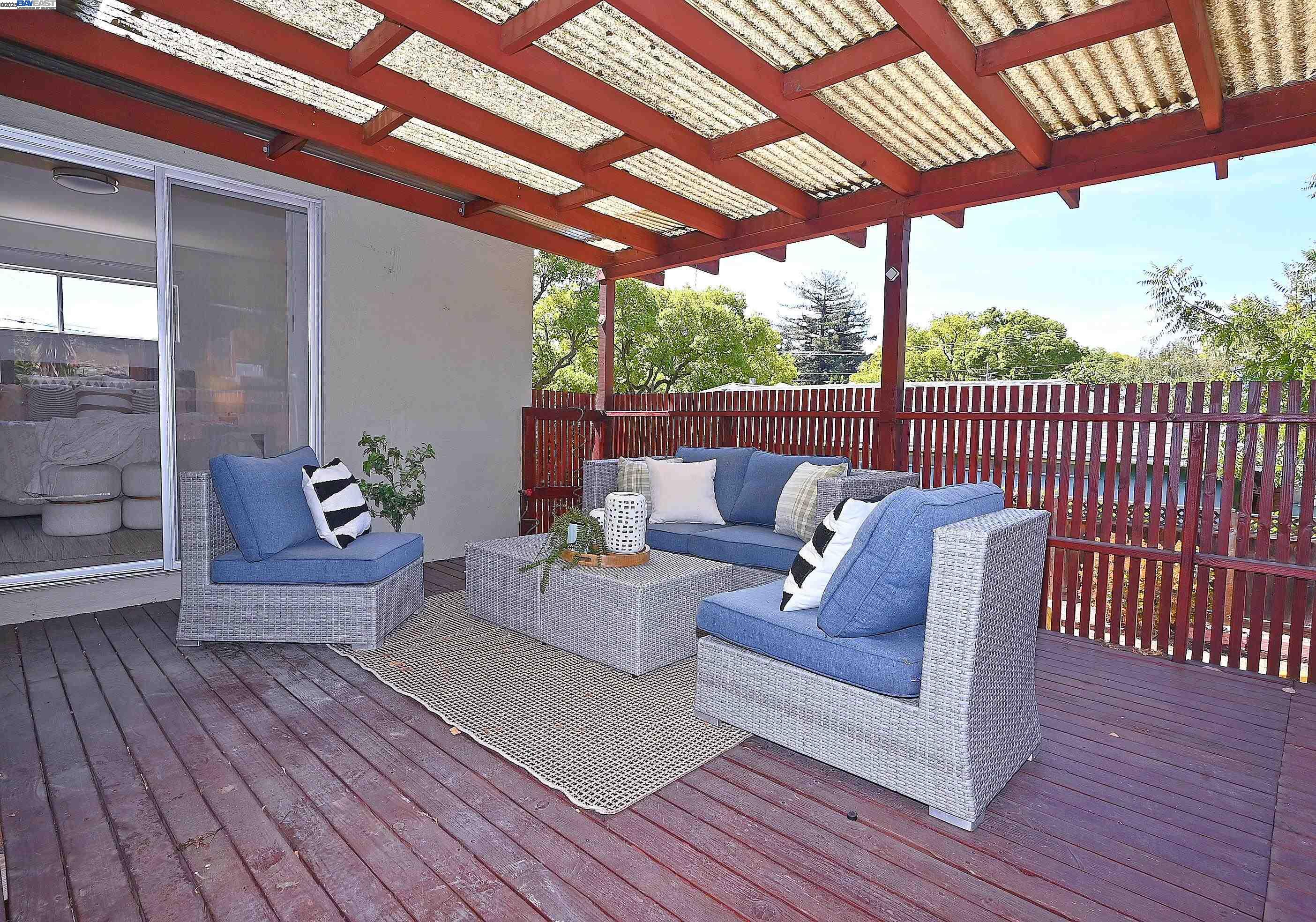 Detail Gallery Image 23 of 31 For 2081 Strang Ave, San Leandro,  CA 94578 - 3 Beds | 2 Baths