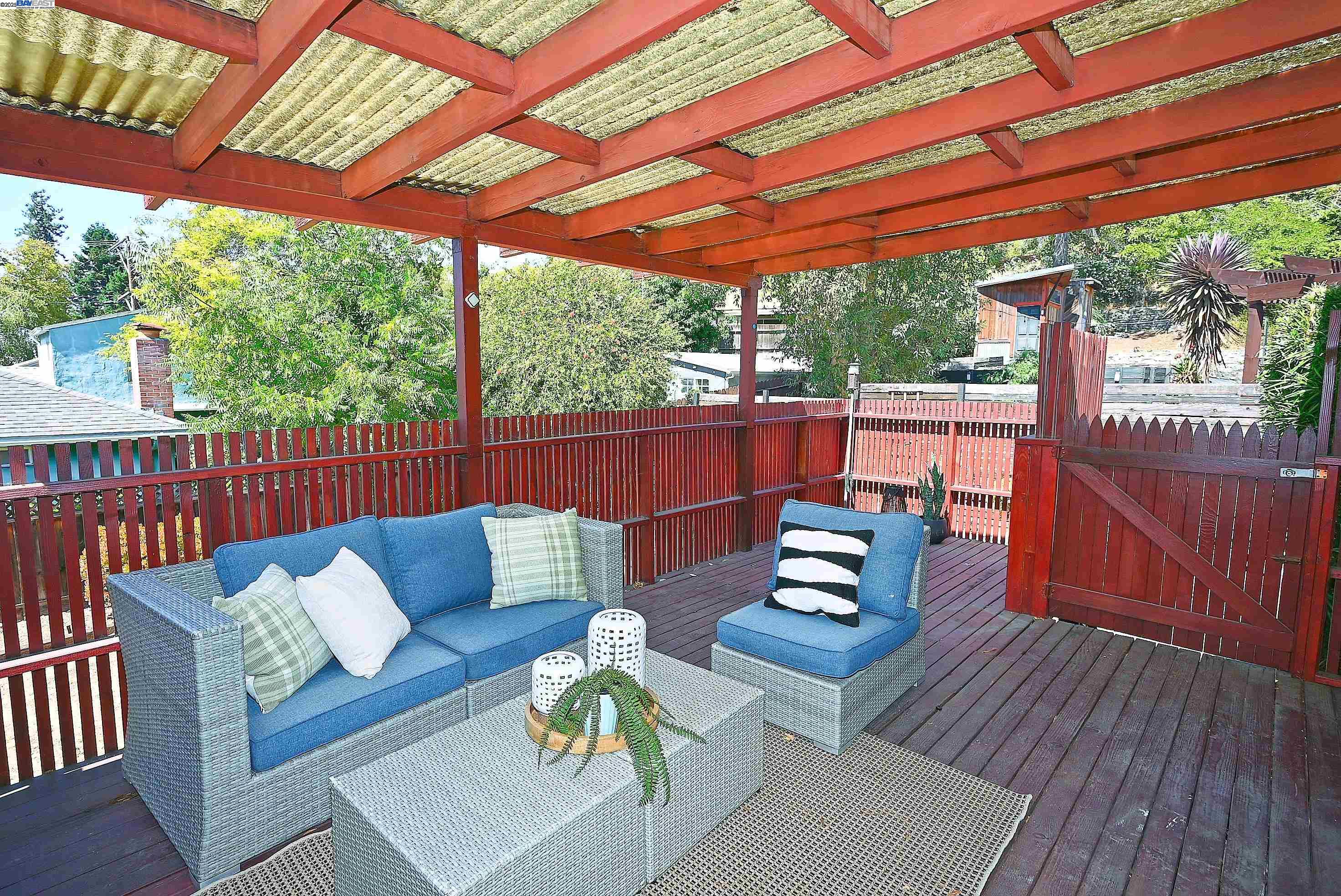 Detail Gallery Image 24 of 31 For 2081 Strang Ave, San Leandro,  CA 94578 - 3 Beds | 2 Baths