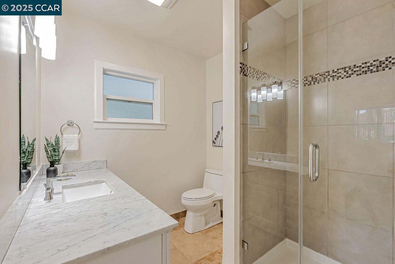 Detail Gallery Image 14 of 32 For 183 Camino Pablo, Orinda,  CA 94563 - 2 Beds | 2 Baths