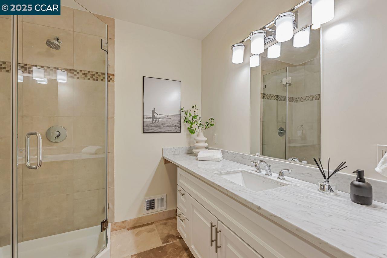 Detail Gallery Image 19 of 32 For 183 Camino Pablo, Orinda,  CA 94563 - 2 Beds | 2 Baths