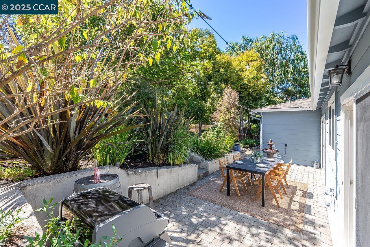 Detail Gallery Image 21 of 34 For 183 Camino Pablo, Orinda,  CA 94563 - 2 Beds | 2 Baths