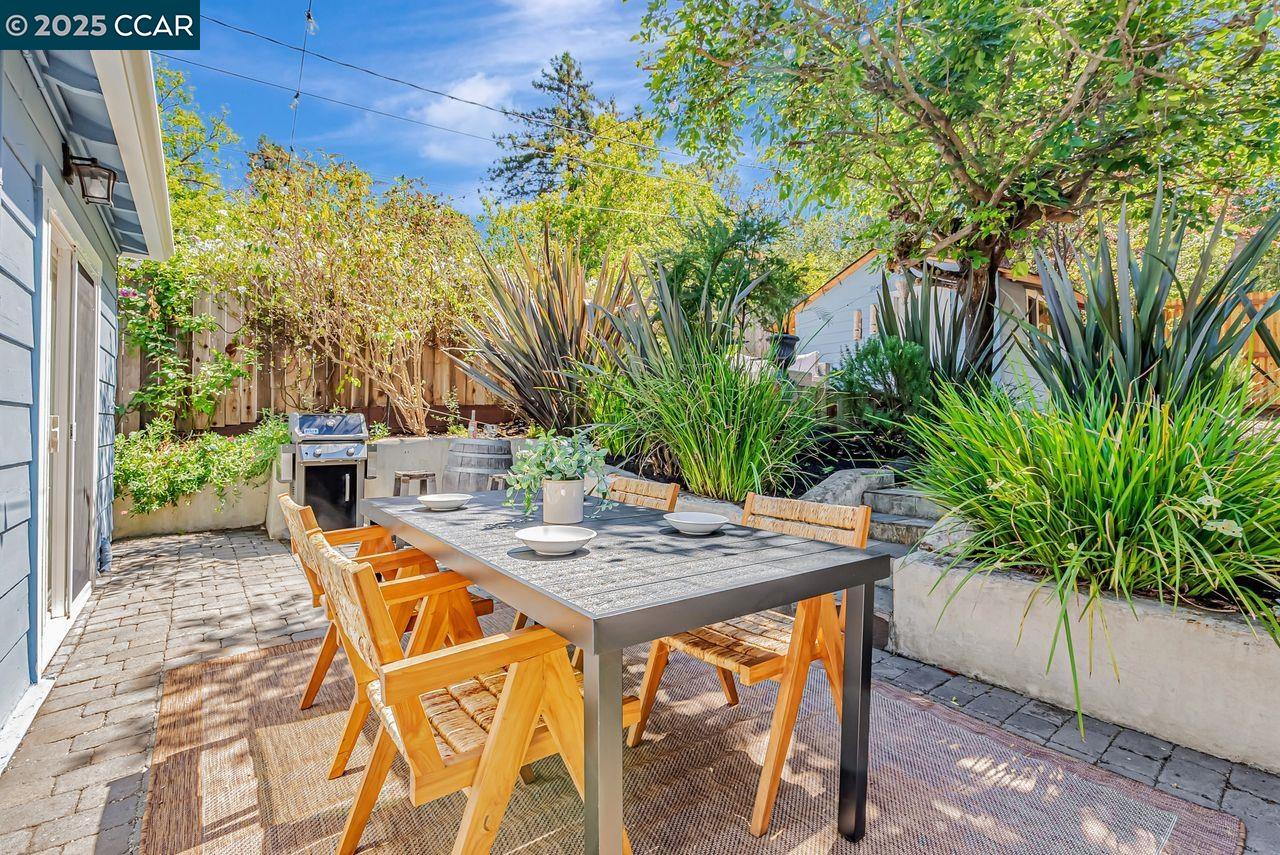 Detail Gallery Image 23 of 32 For 183 Camino Pablo, Orinda,  CA 94563 - 2 Beds | 2 Baths