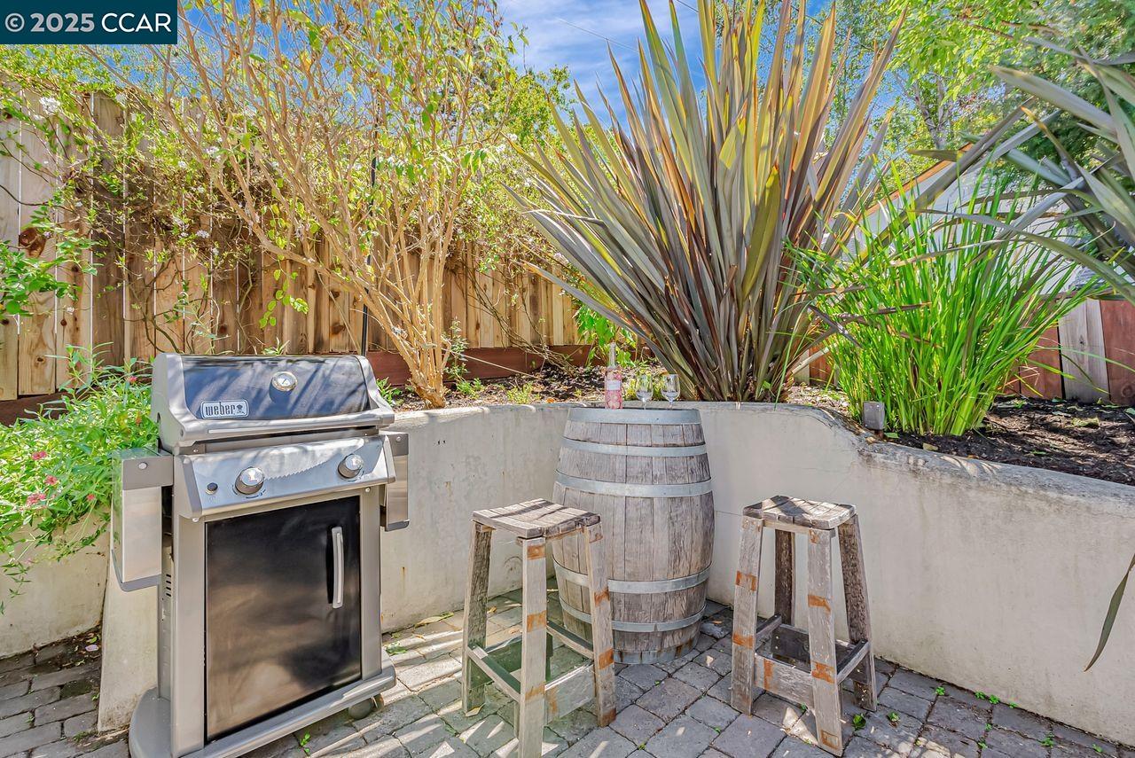 Detail Gallery Image 24 of 32 For 183 Camino Pablo, Orinda,  CA 94563 - 2 Beds | 2 Baths