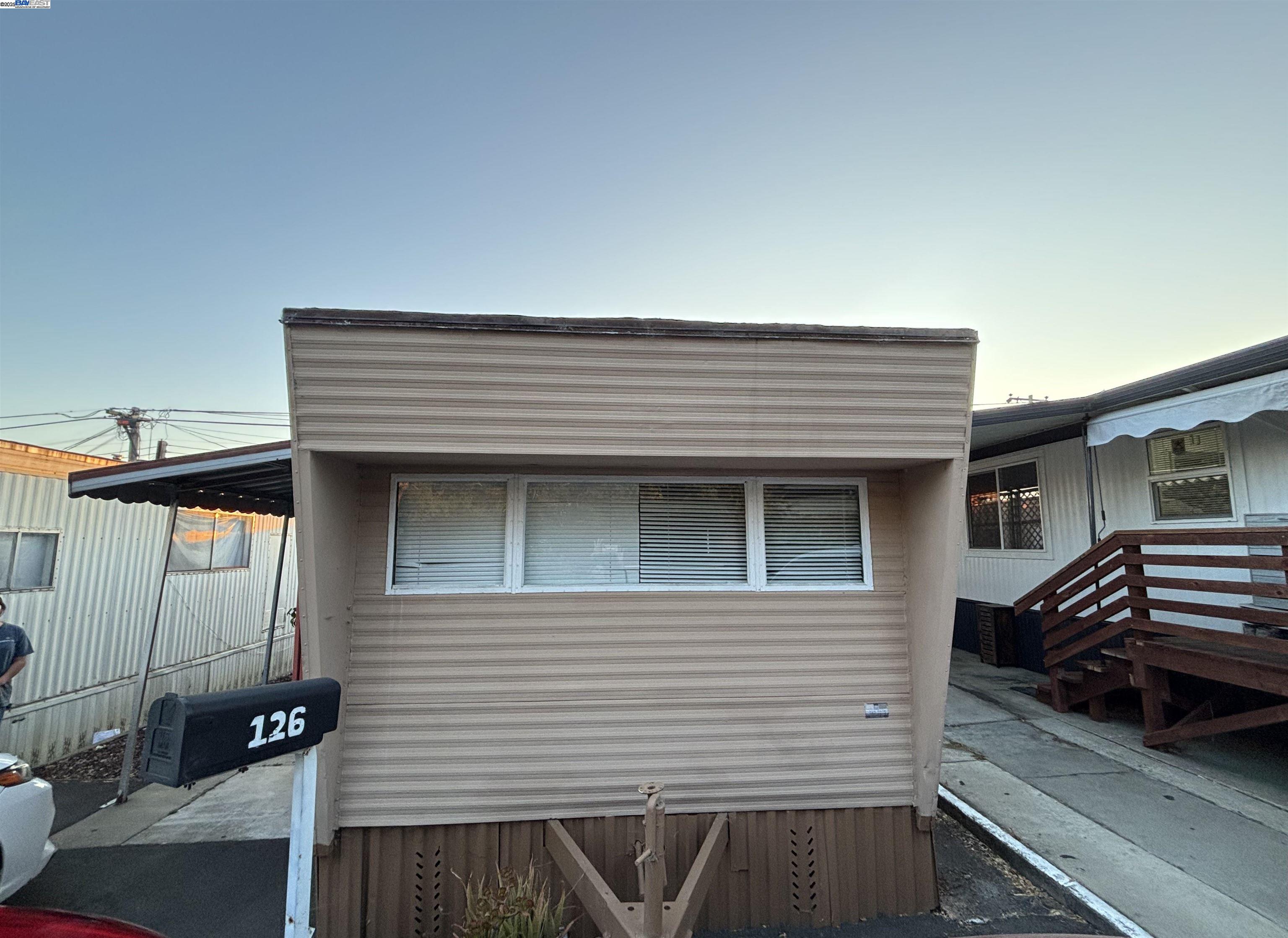 Detail Gallery Image 3 of 13 For 2500 Springs Road #126,  Vallejo,  CA 94591 - 1 Beds | 1 Baths